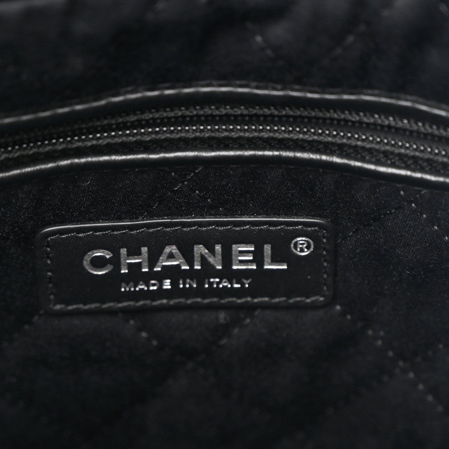 Shiny Calfskin Quilted Small Chanel 22 Black