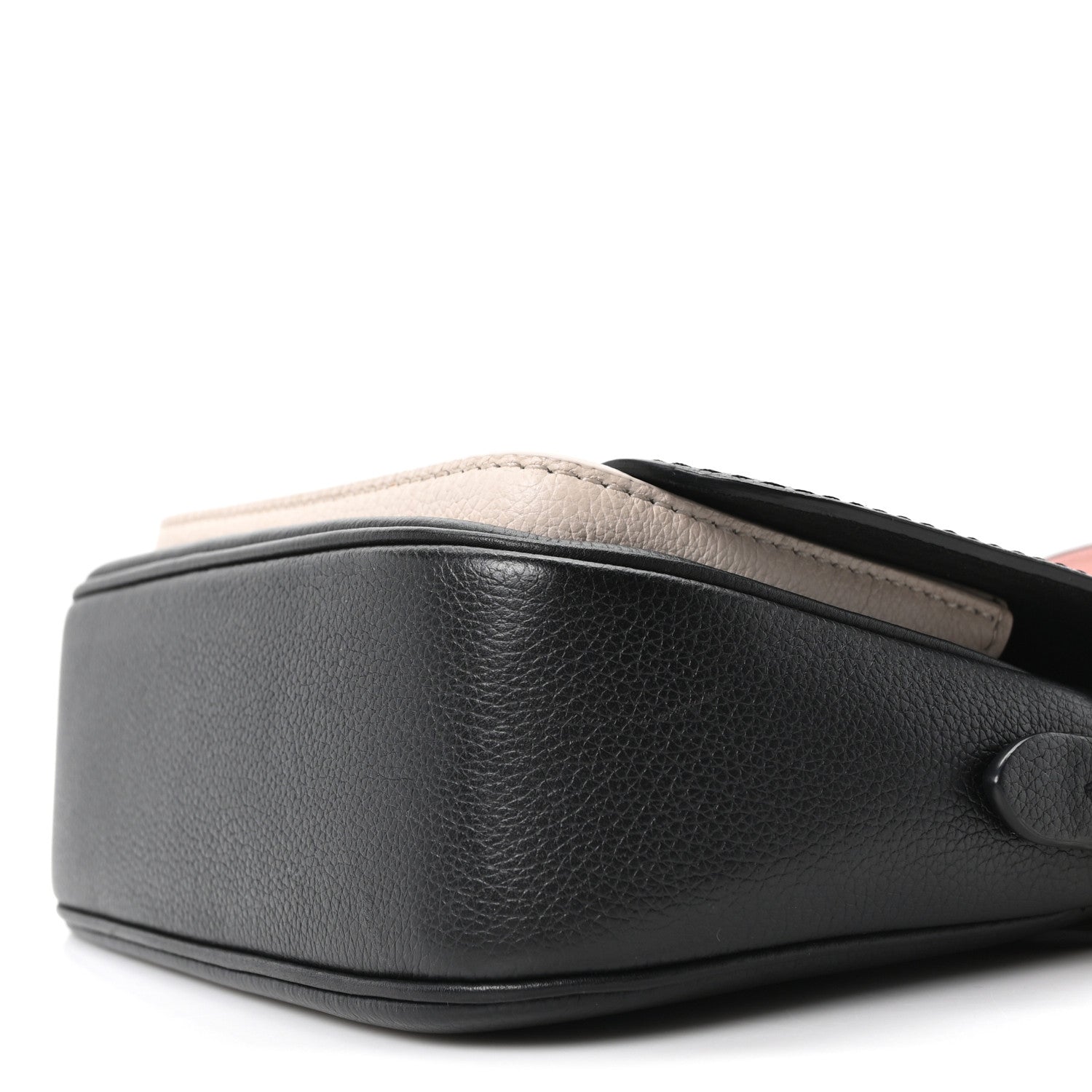 Grained Calfskin Lockme Tender Black
