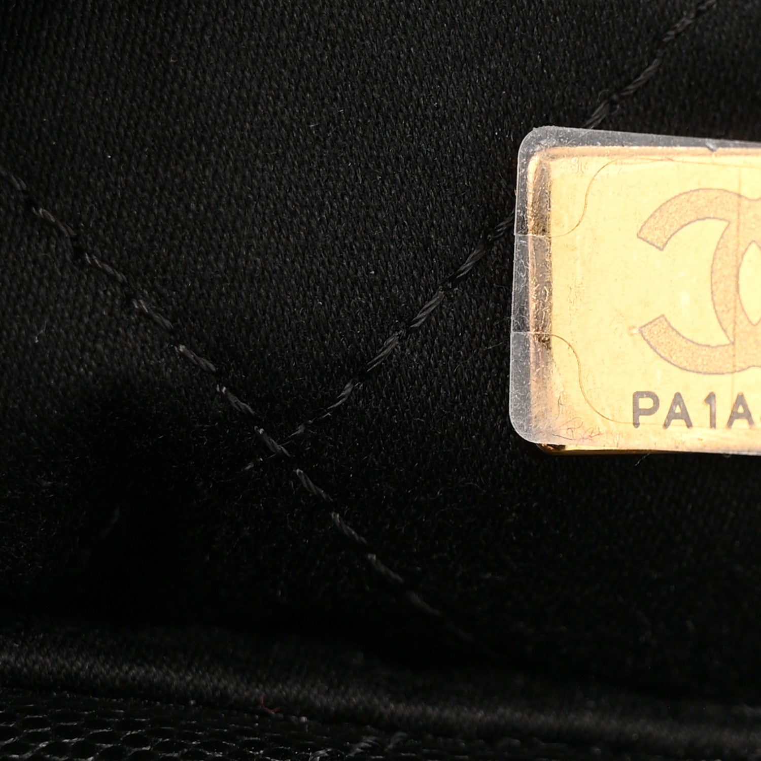 Shiny Calfskin Quilted Mini Chanel 22 So Black