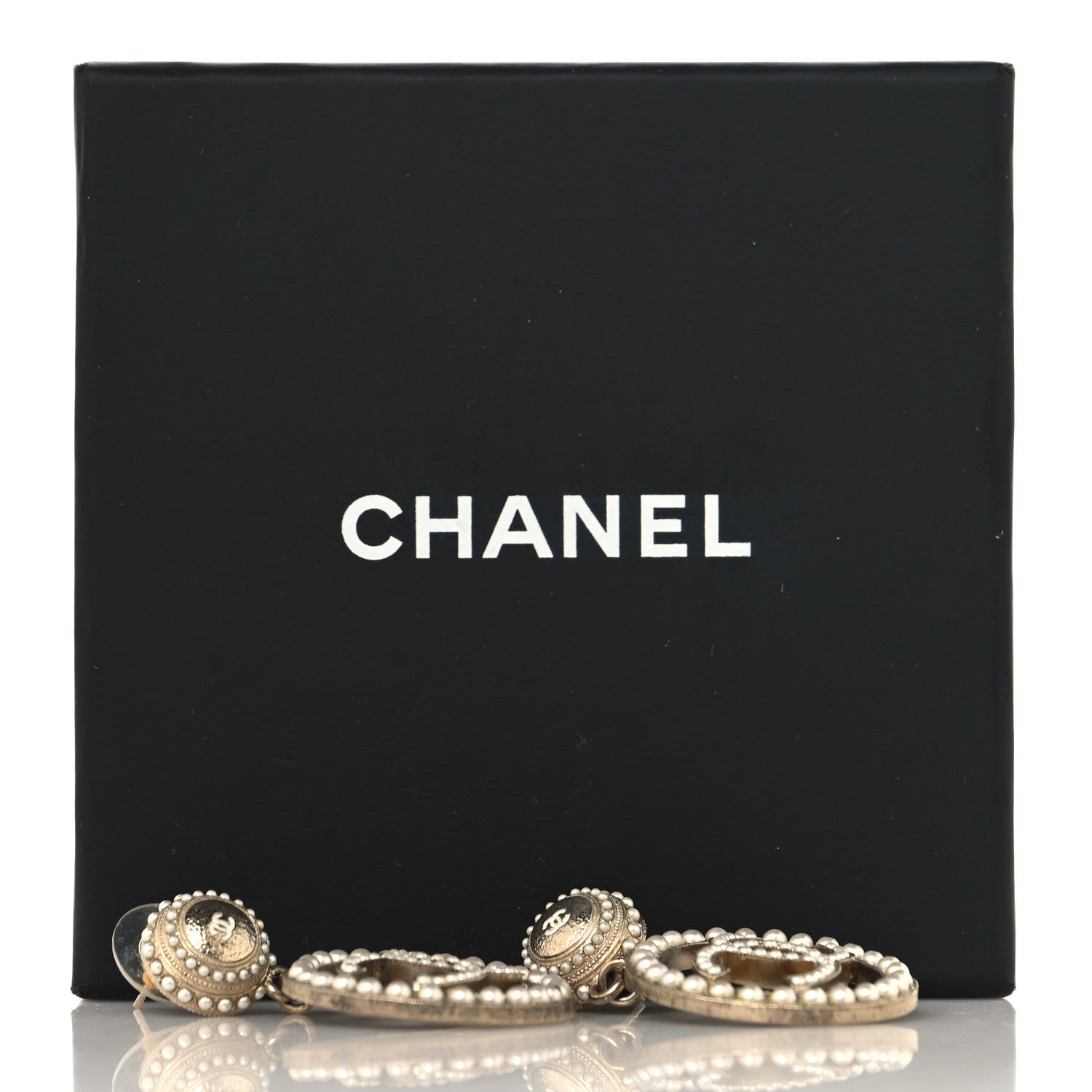 Pearl CC Drop Earrings Light Gold