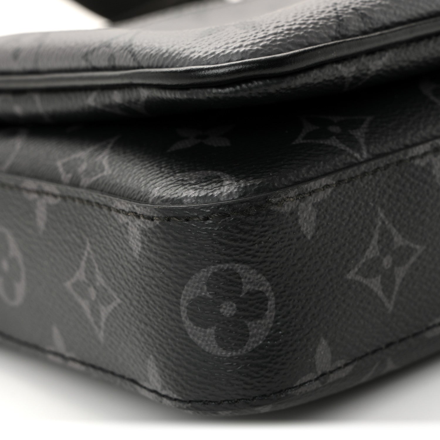 Reverse Monogram Eclipse Trio Messenger