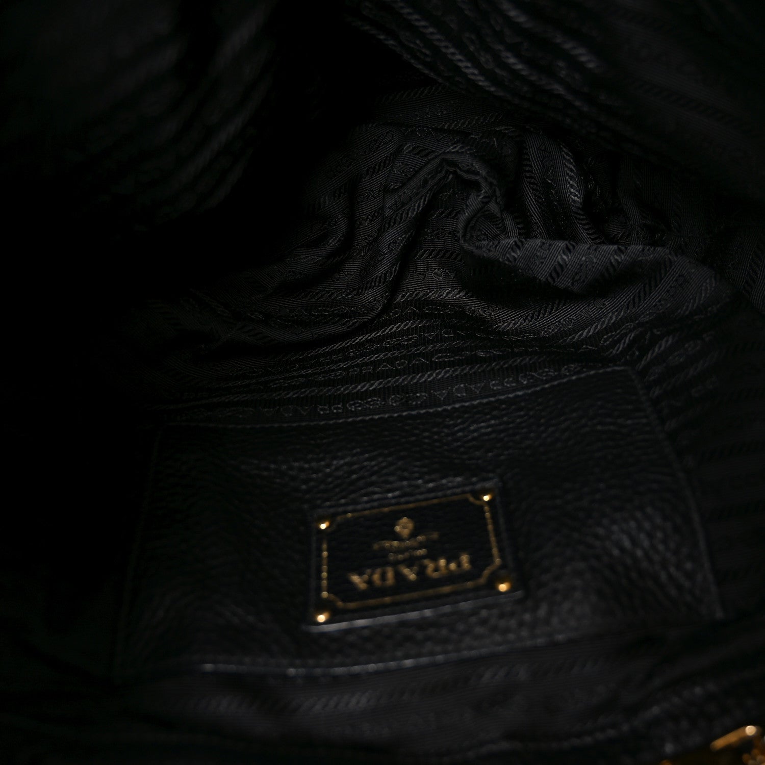 Vitello Daino Tote Black