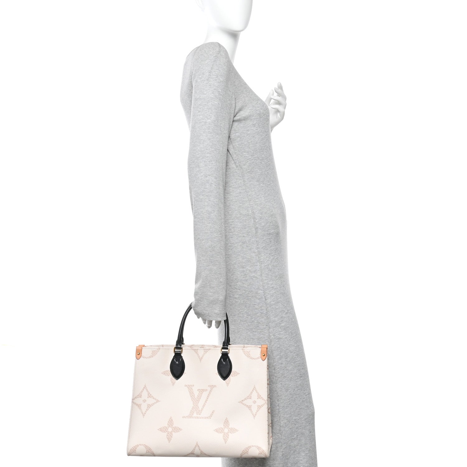 Monogram Dune Giant Onthego MM