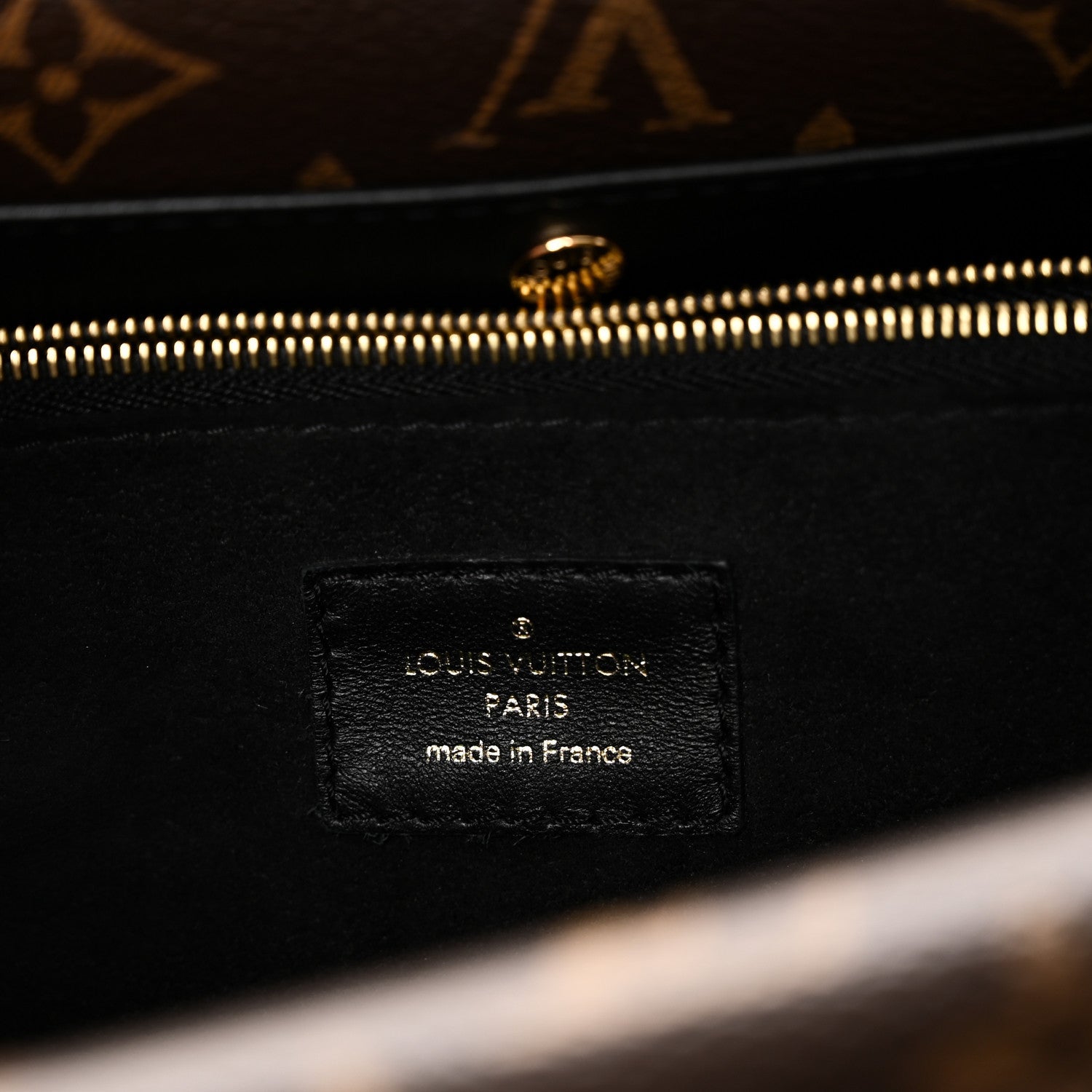 Grained Calfskin Monogram Double V Black