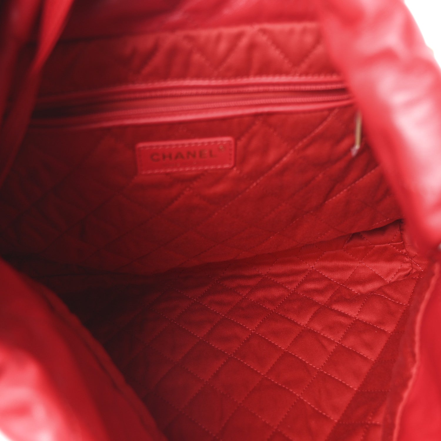Shiny Calfskin Quilted Chanel 22 Red