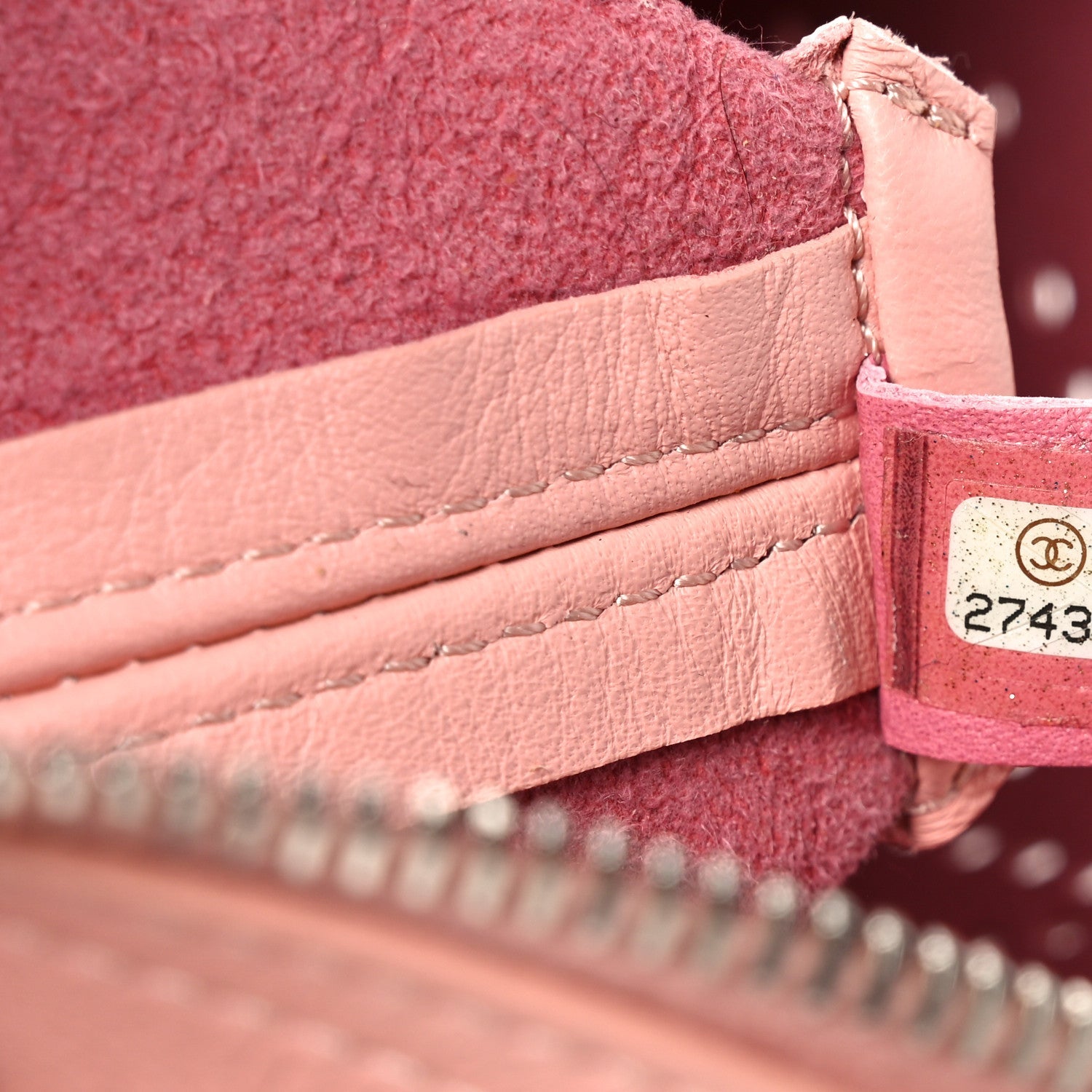 Calfskin Eyelets Clutch Pink