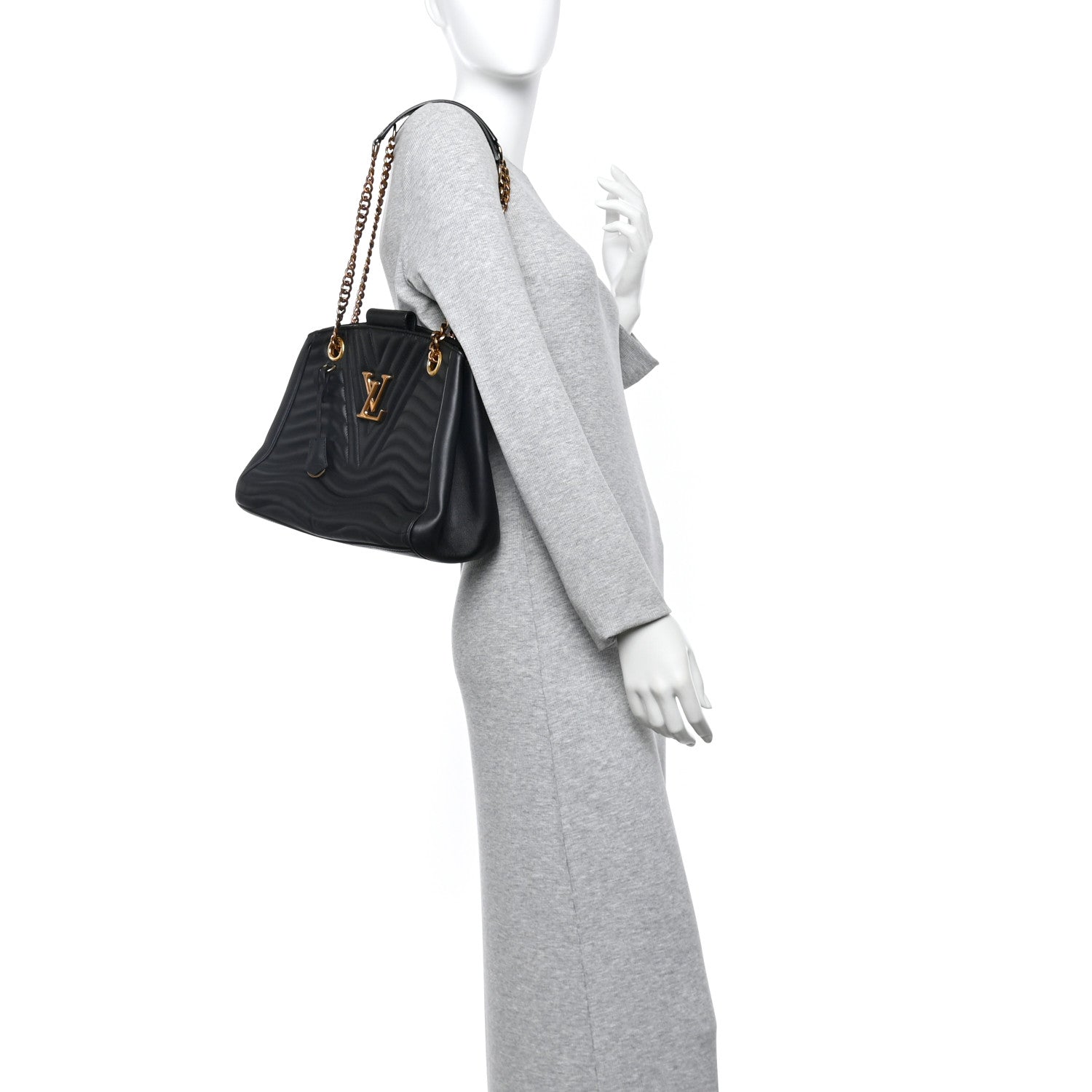 Calfskin New Wave Chain Tote Black