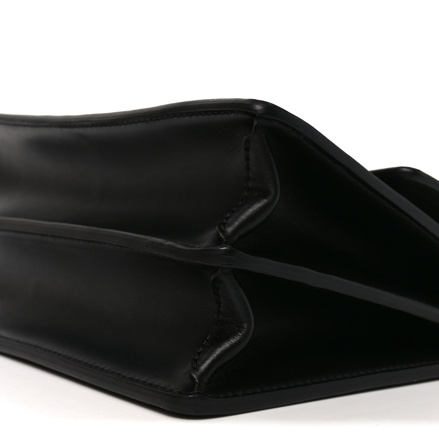 Epi Dauphine MM Black