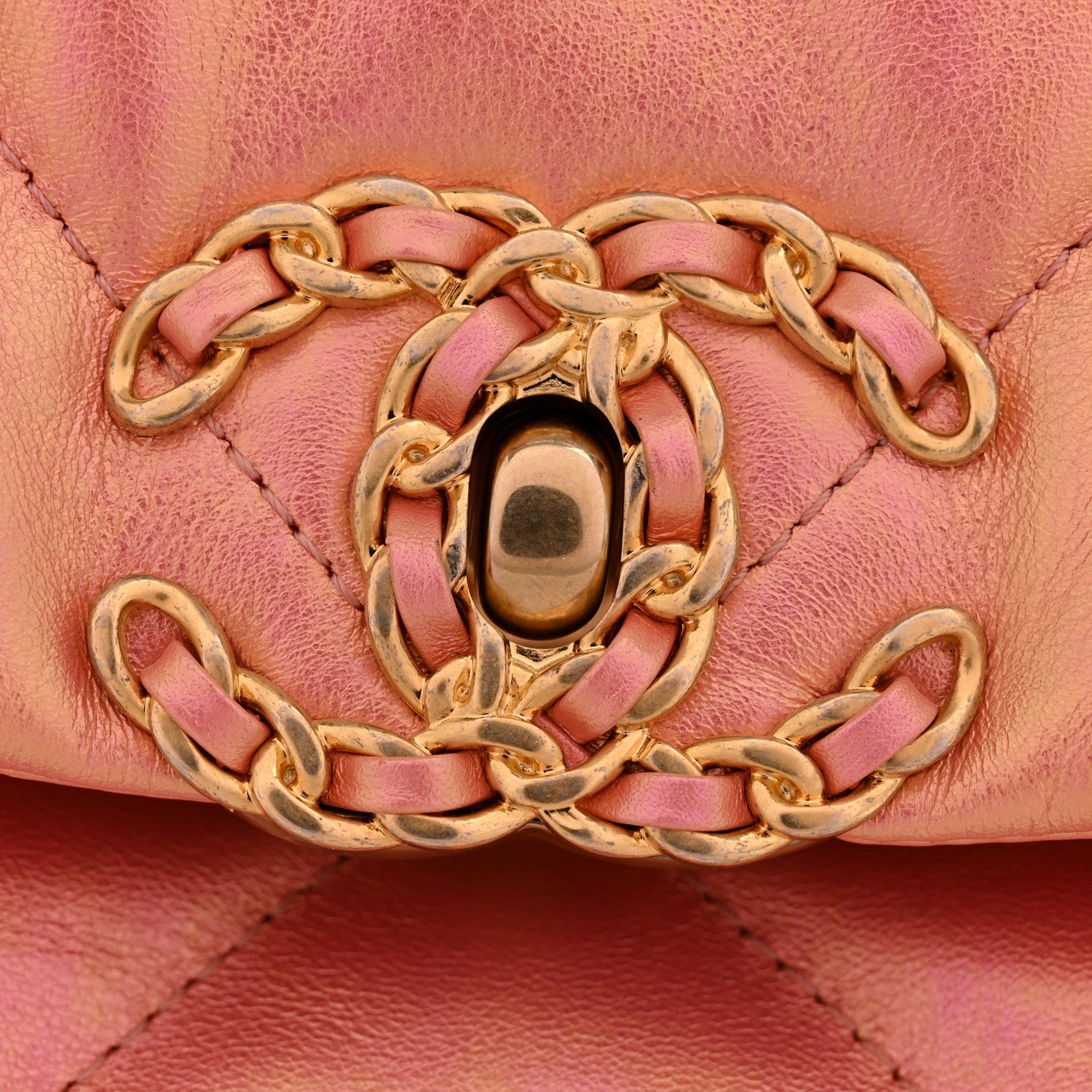 Iridescent Lambskin Quilted Large Chanel 19 Flap Pink