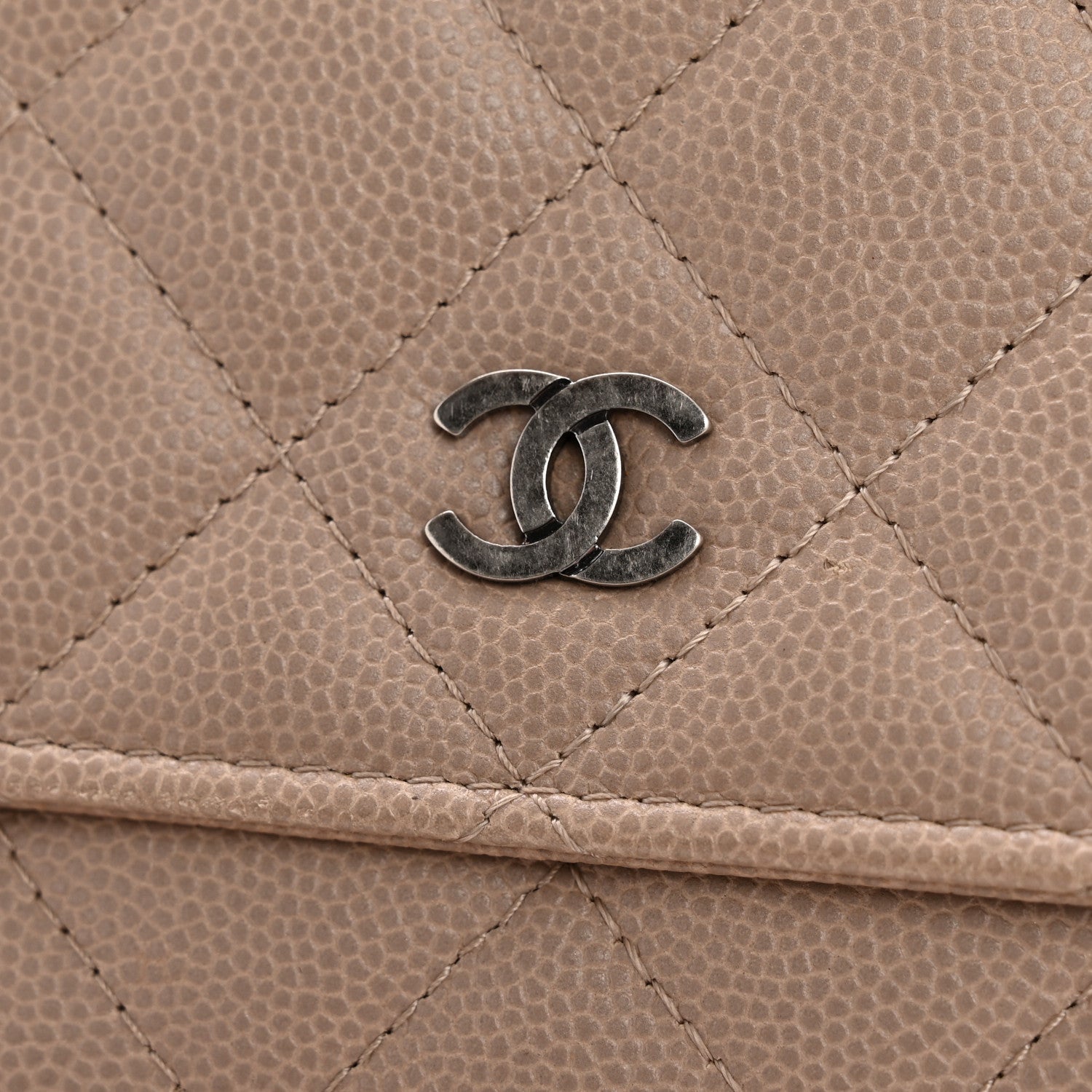 Caviar Quilted Wallet On Chain WOC Beige