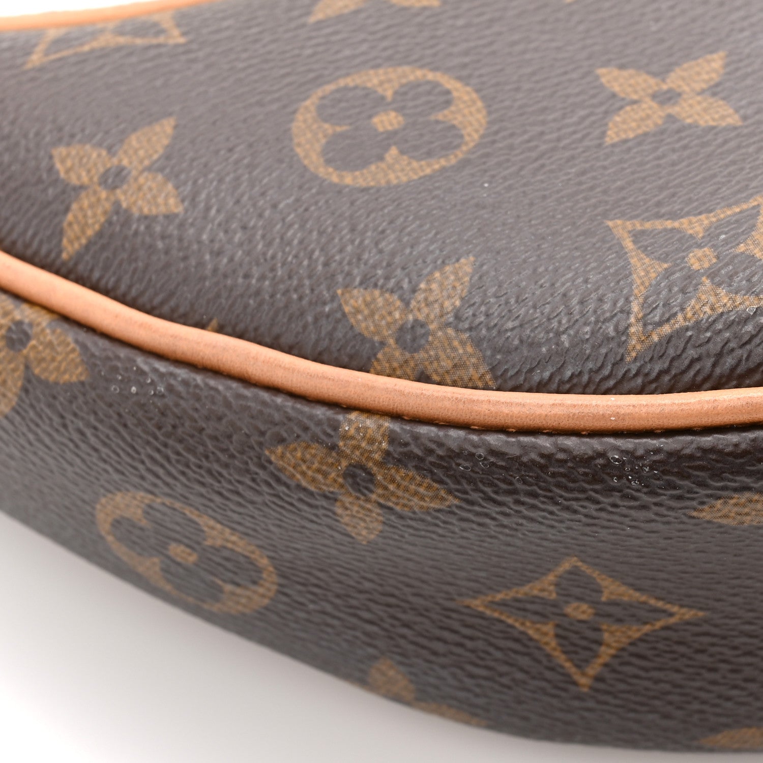 Monogram Loop