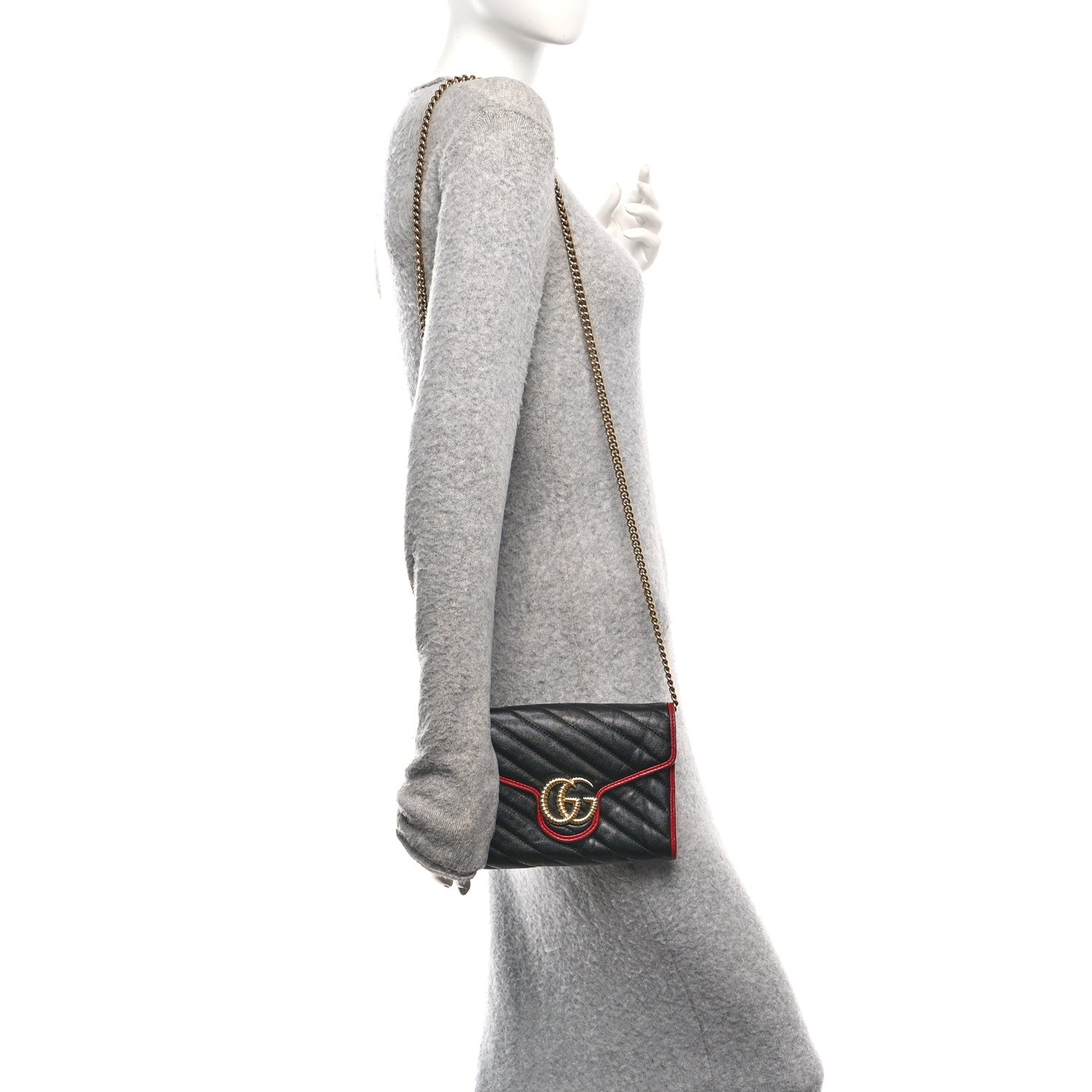 Vintage Effect Calfskin Matelasse Diagonal Torchon GG Marmont Chain Wallet Black Romantic Cherry