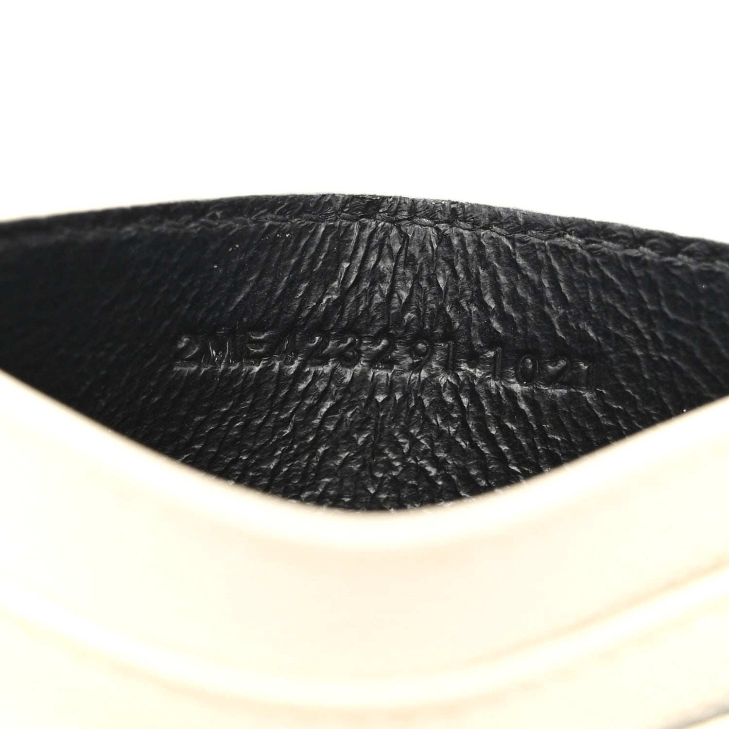 Grain De Poudre Matelasse Chevron Monogram Credit Card Case Crema Soft