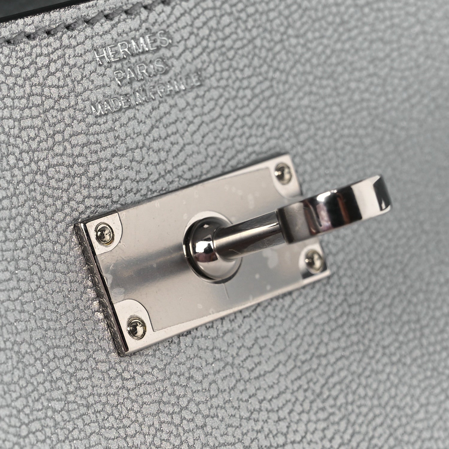 Metallic Chevre Chamkilight Kelly Wallet To Go Argent