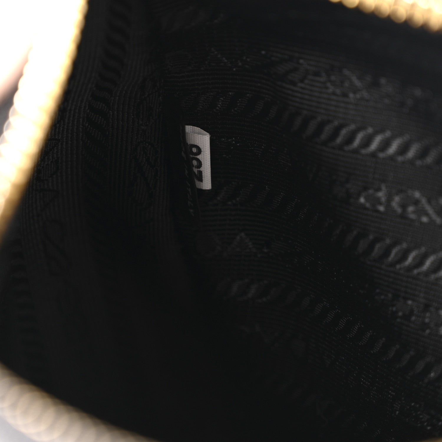 Saffiano Lux Re-Edition 2005 Shoulder Bag Black