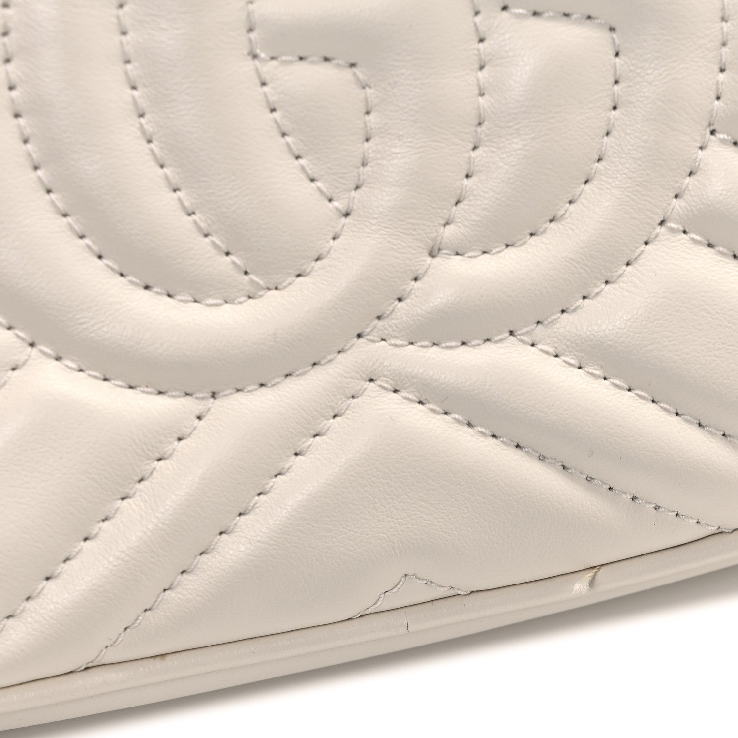 Calfskin Matelasse Small GG Marmont Chain Shoulder Bag White