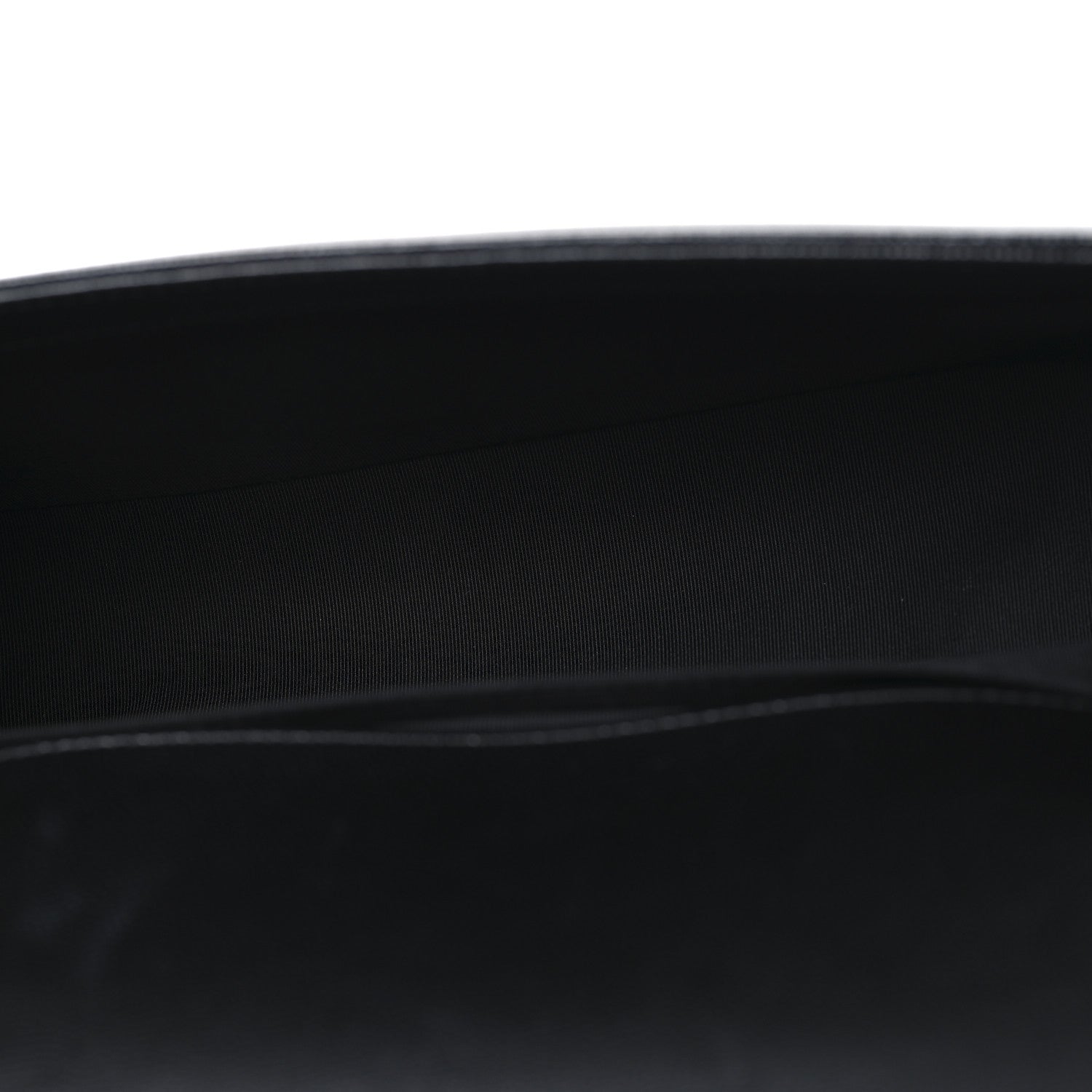 Caviar Quilted Medium Boy Flap Black