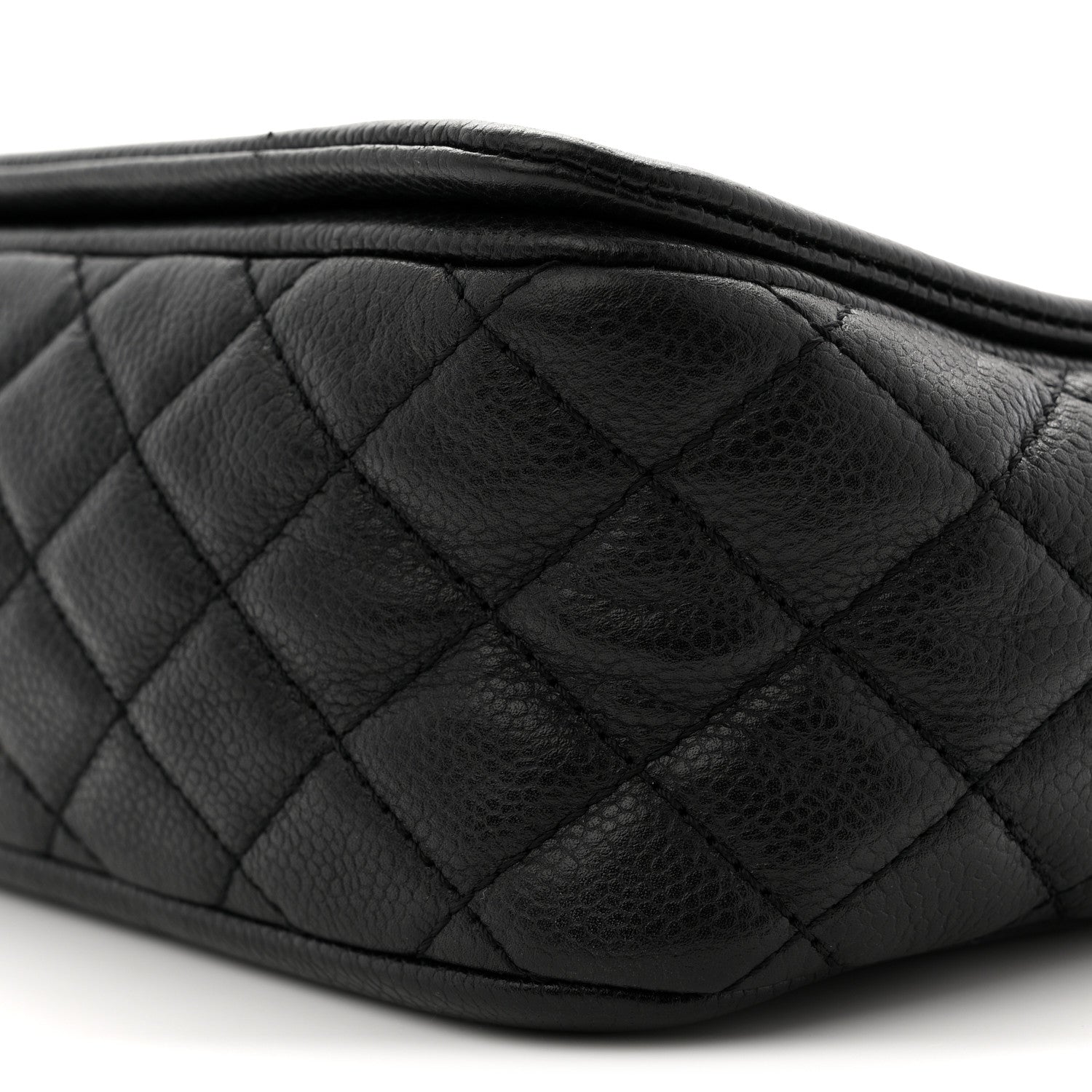Caviar Medium Timeless CC Flap Black
