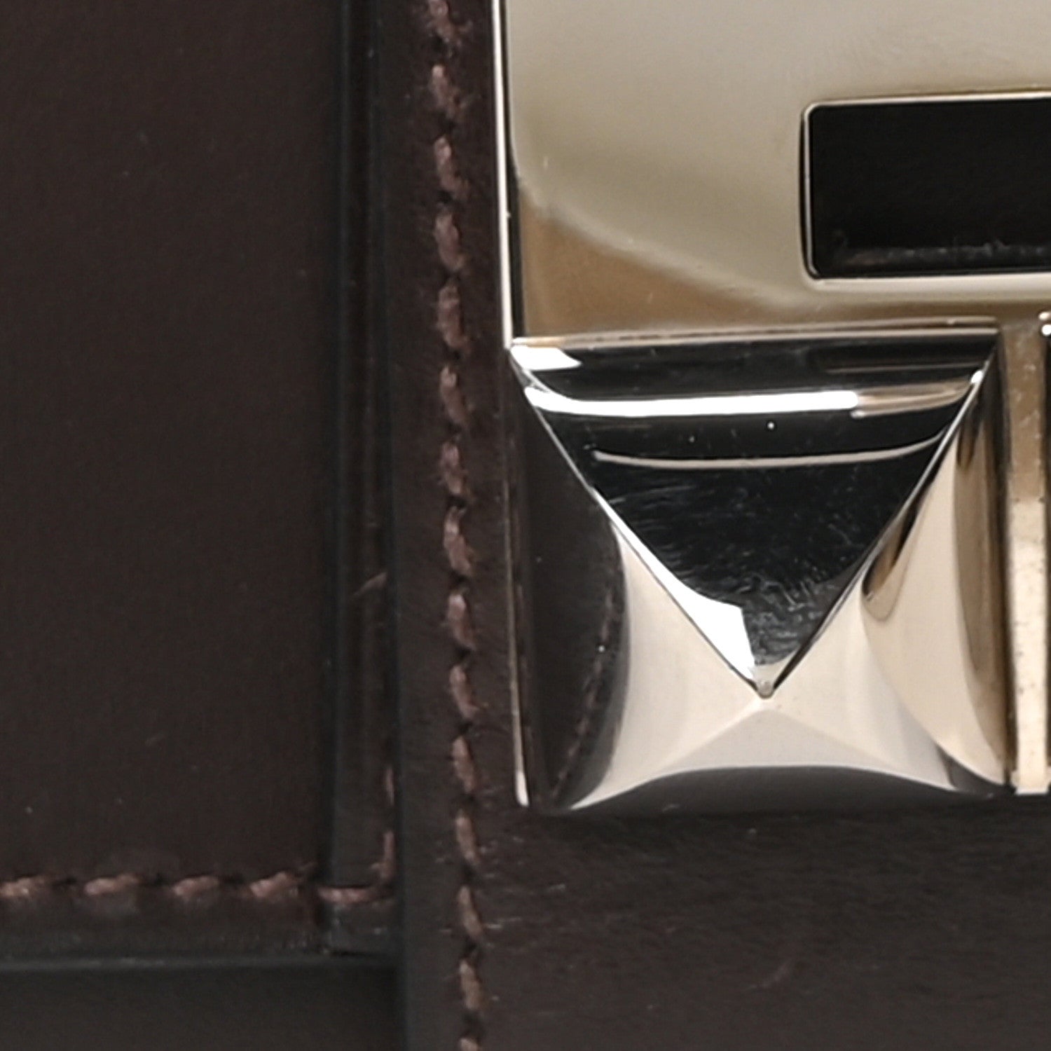 Box Medor 23 Clutch Chocolate