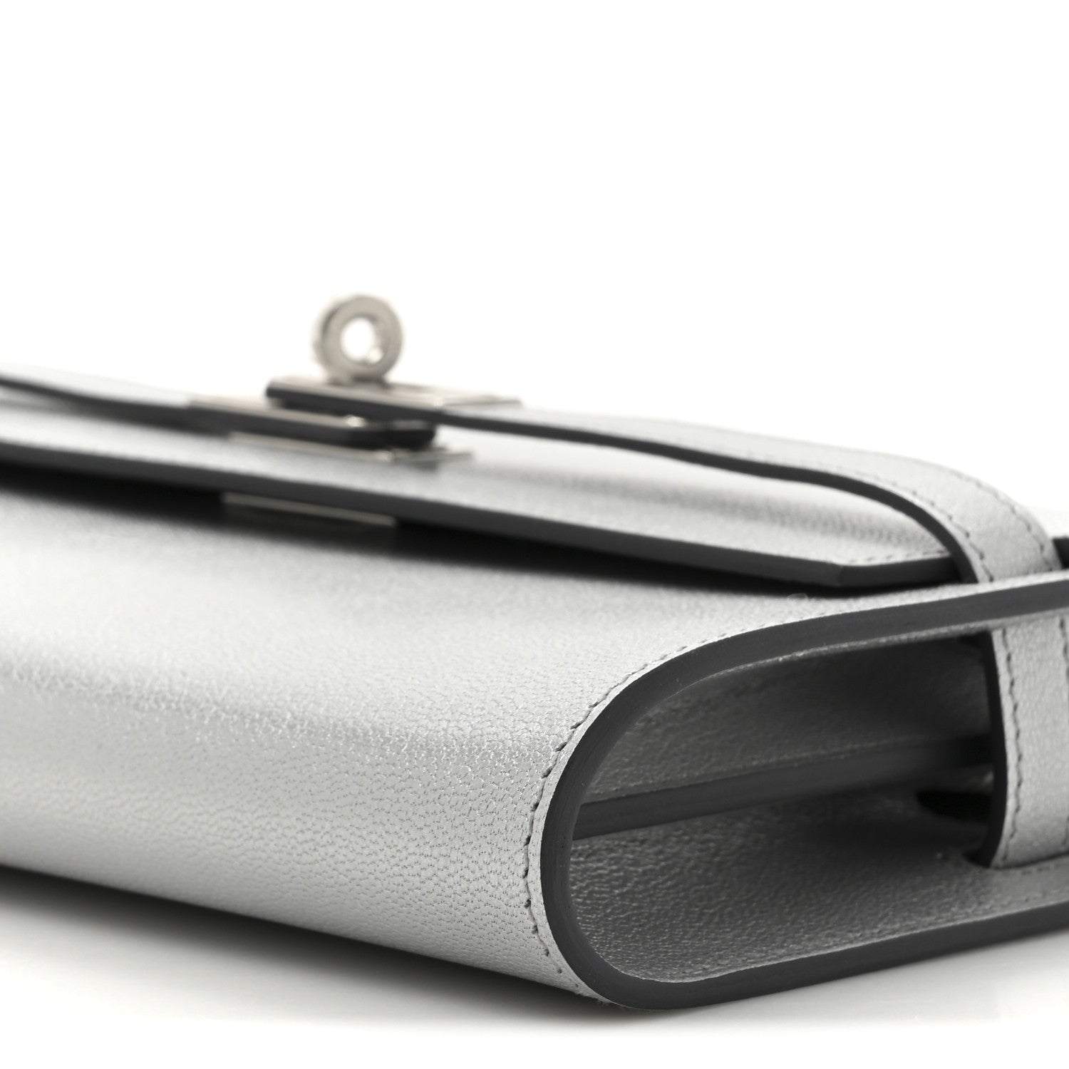 Metallic Chevre Chamkilight Kelly Wallet To Go Argent