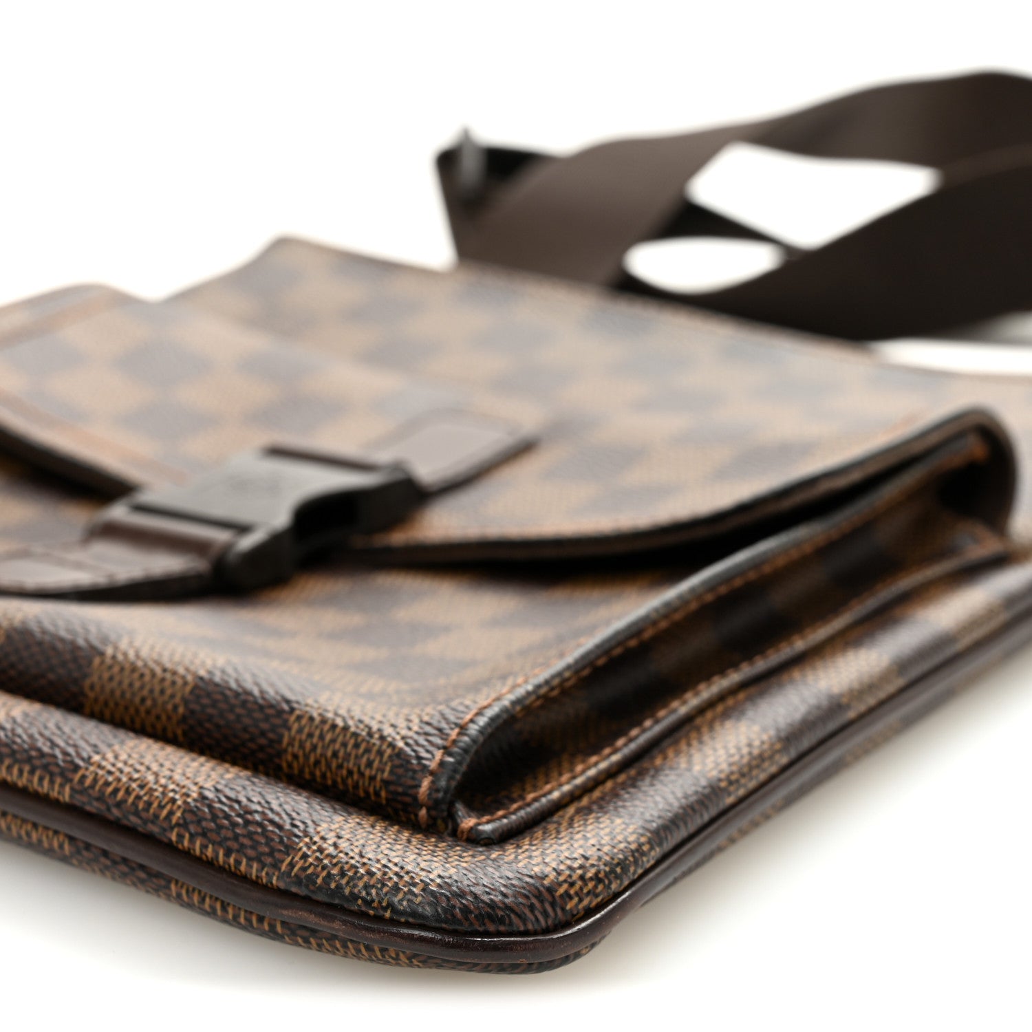 Damier Ebene Pochette Melville