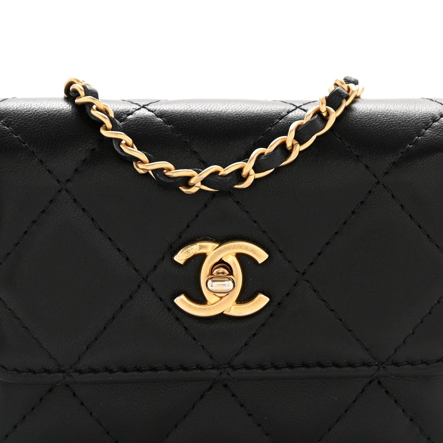 Lambskin Quilted Pearl Crush Clutch With Chain Black