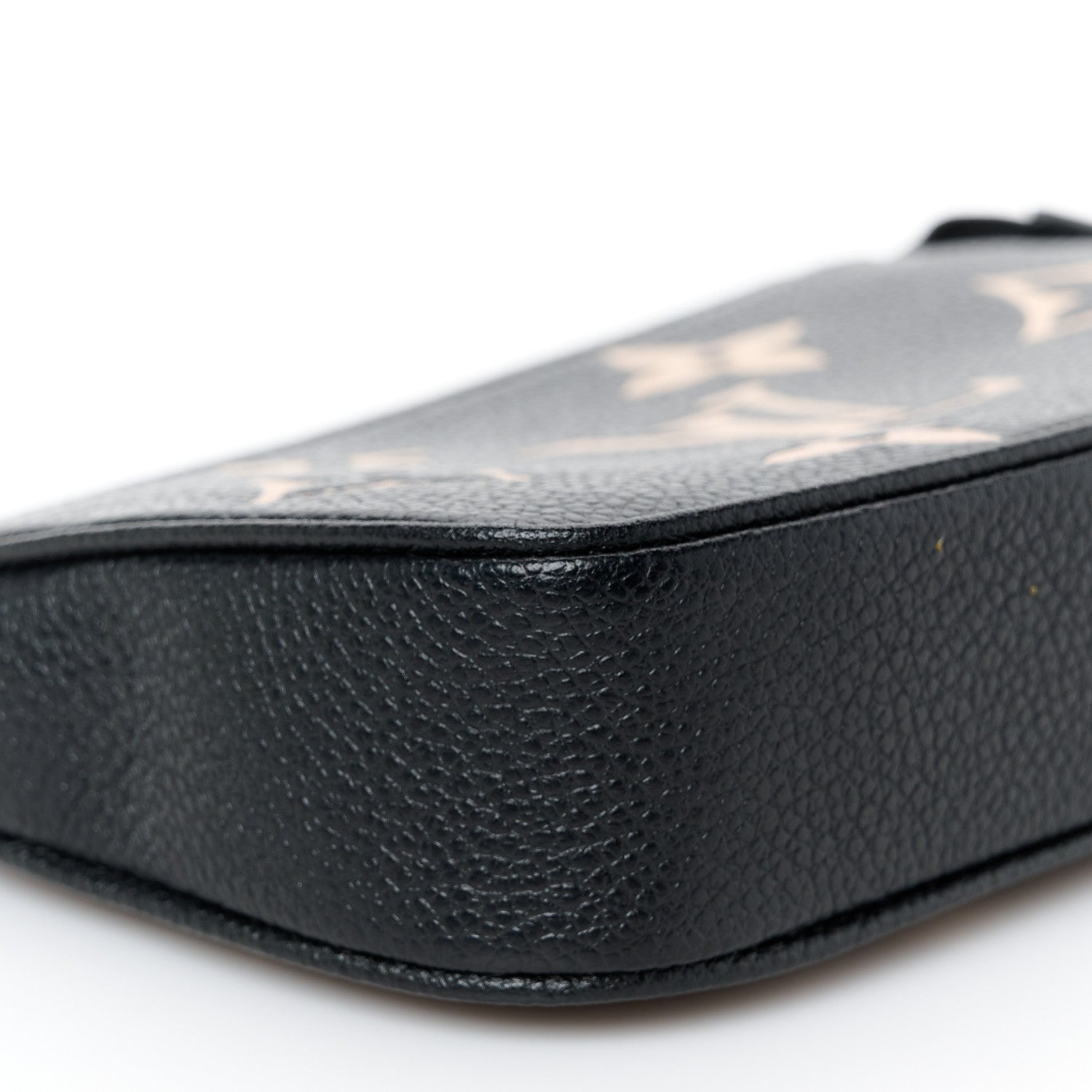 Empreinte Monogram Giant Mini Pochette Accessories Black