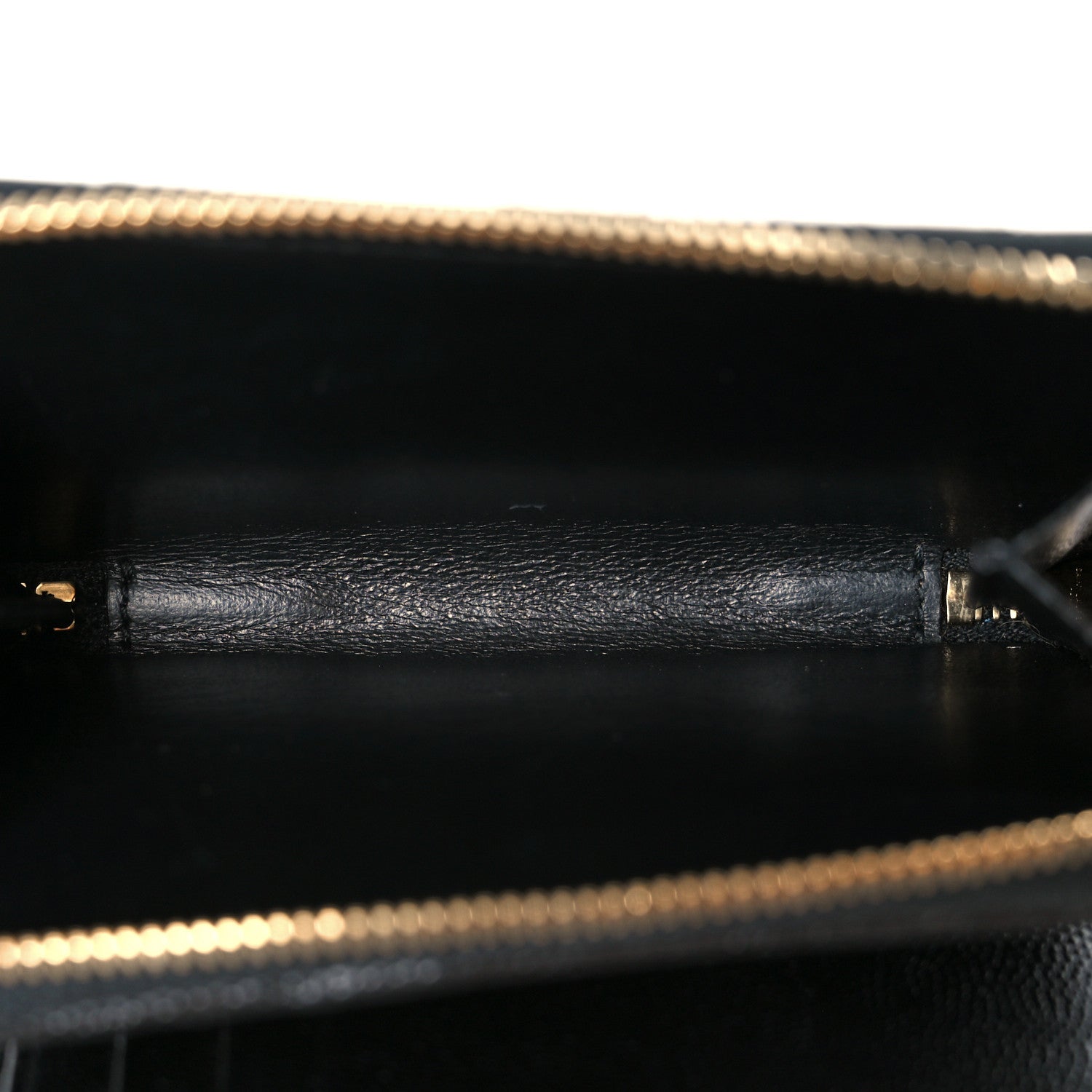 Grain De Poudre Matelasse Chevron Monogram Compact Zip Around Wallet Black