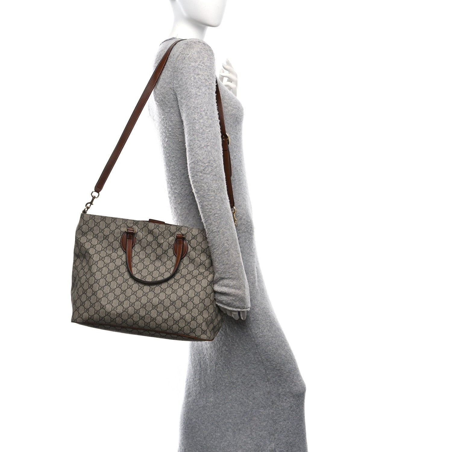 Soft GG Supreme Monogram Medium Crossbody Tote Beige Cuir