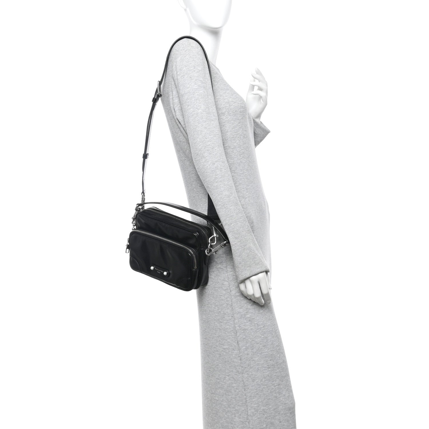 Calfskin Nil City Shoulder Bag Night Black