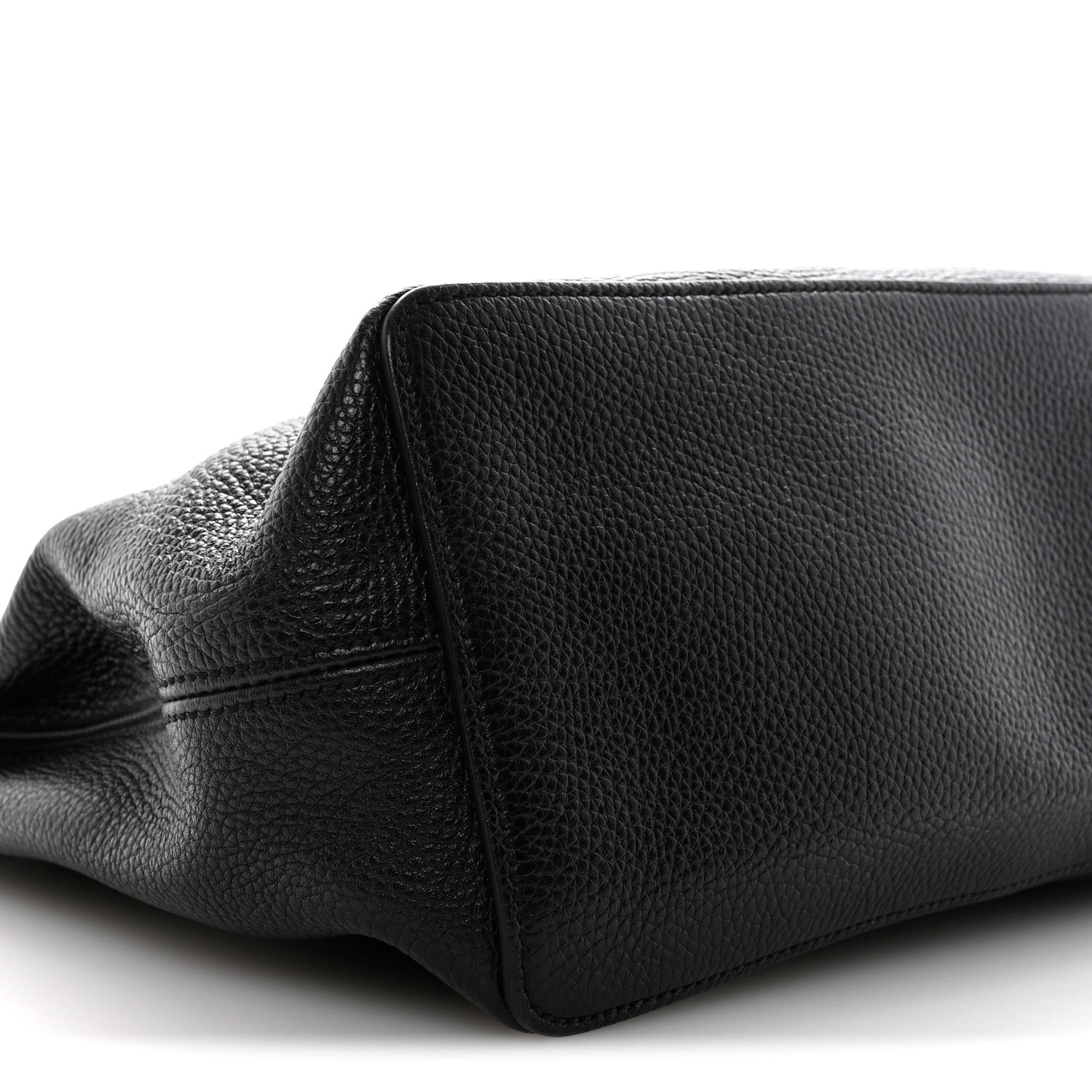 Pebbled Calfskin Large Soho Hobo Black