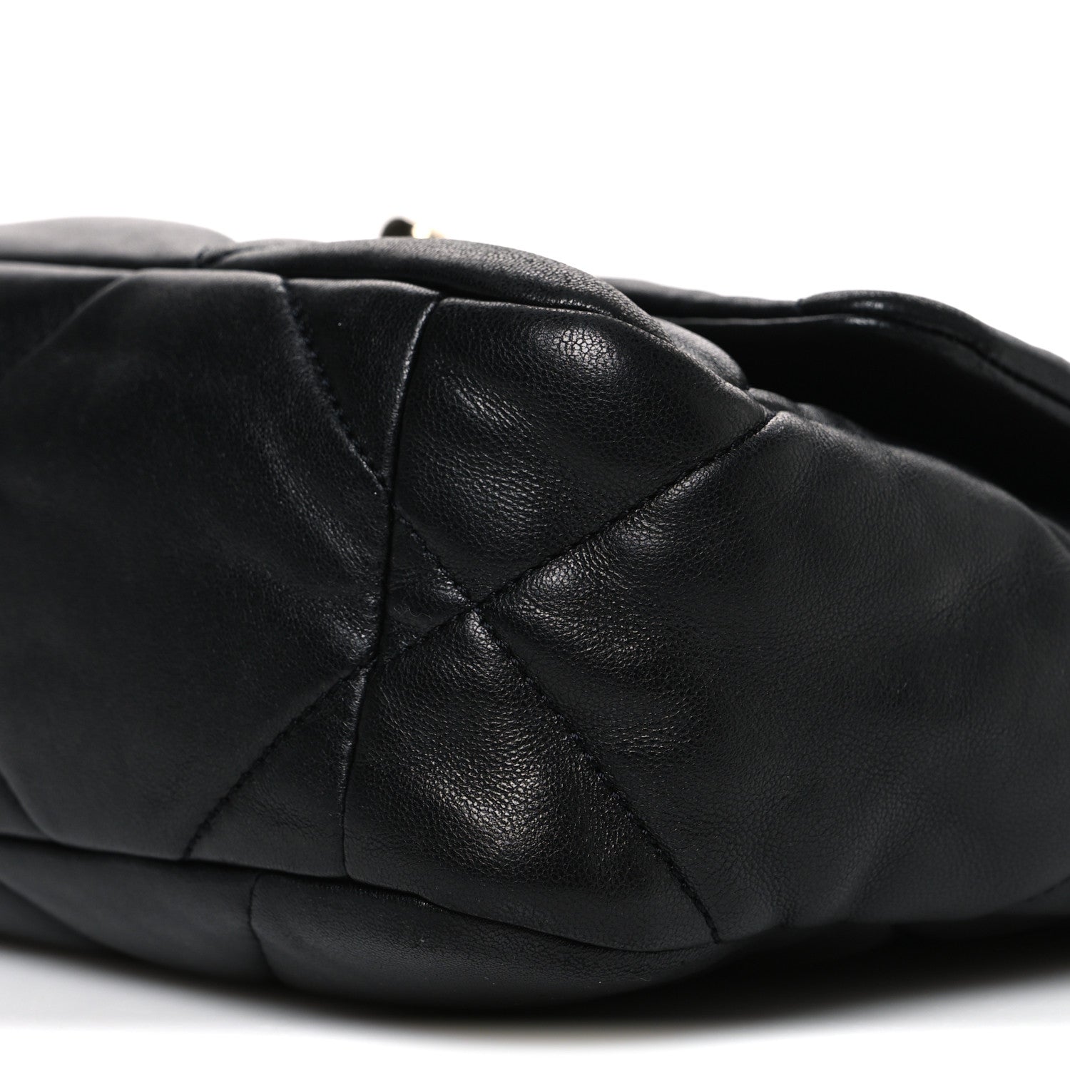 Lambskin Quilted Medium Chanel 19 Flap Black