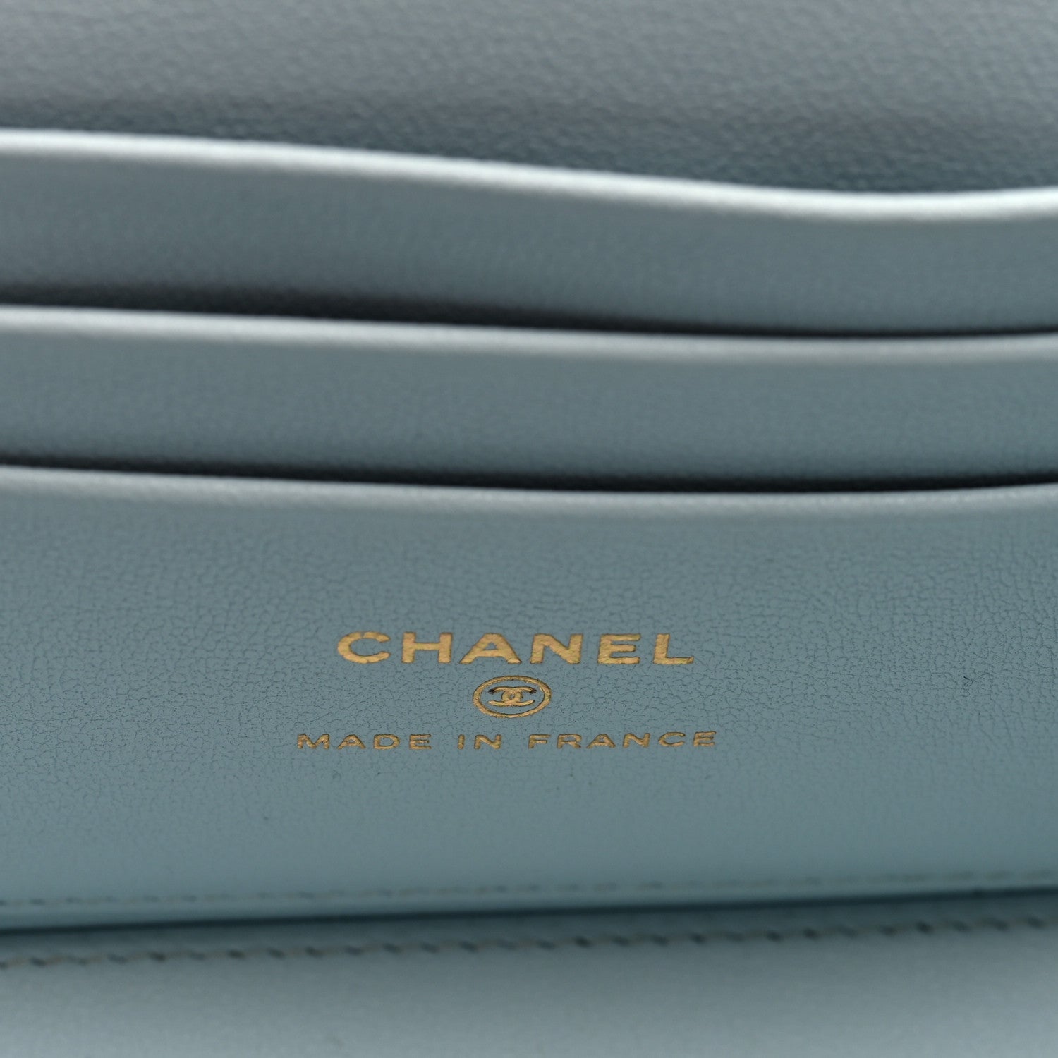 Caviar Quilted Sweetheart Vanity Case Bleu Clair