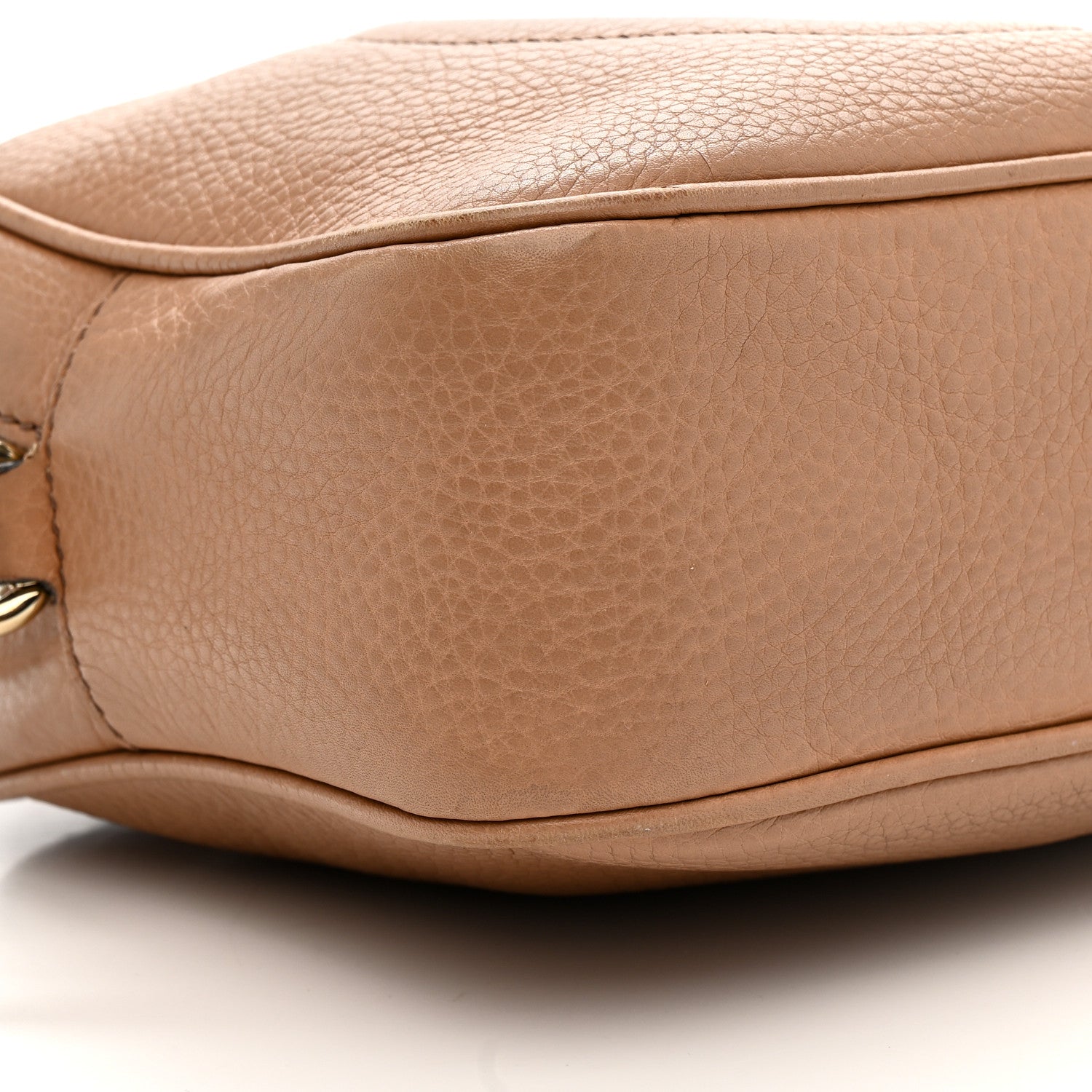 Pebbled Calfskin Small Soho Disco Bag Camelia