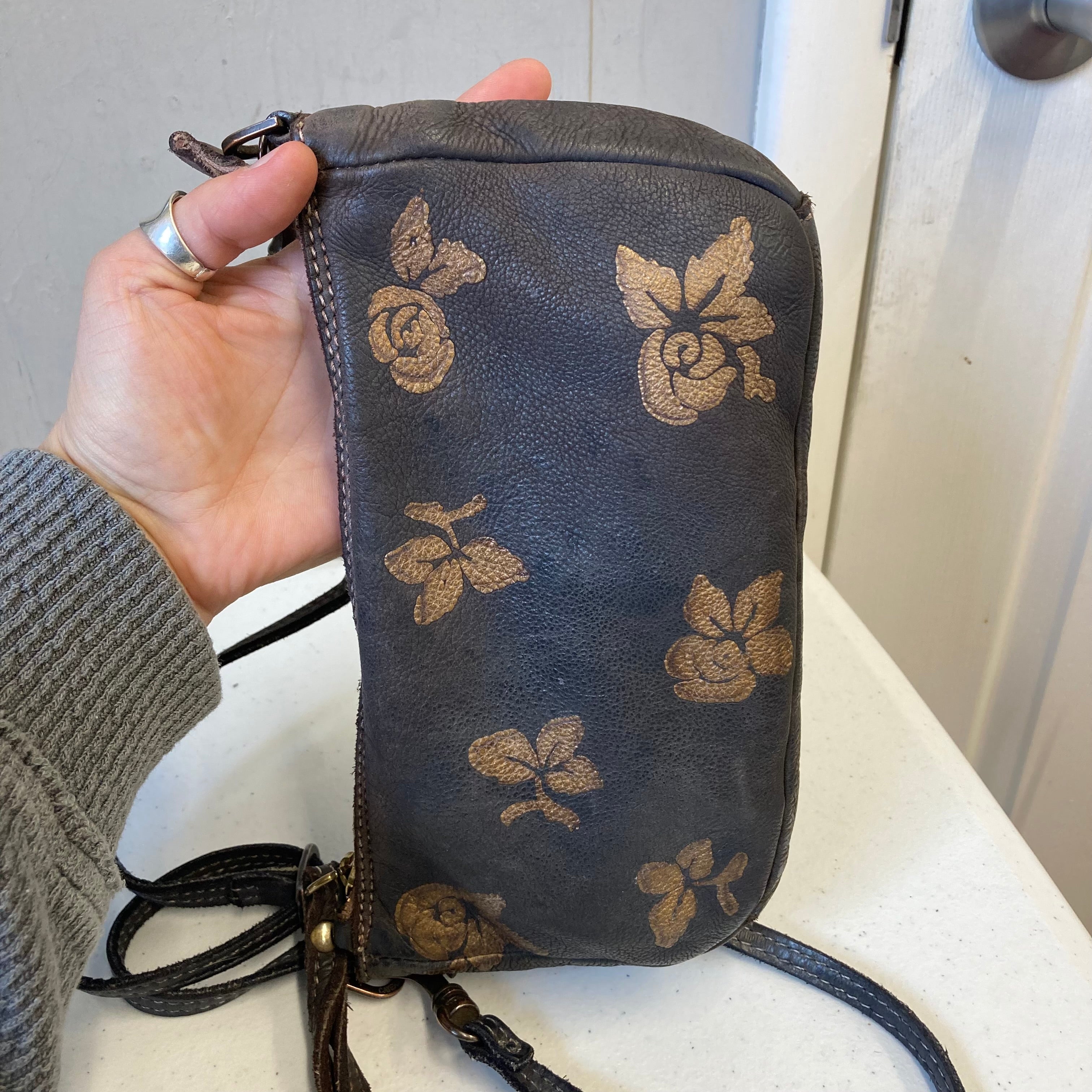 Crossbody Leather By Caterina Lucchi In Brown, Size:Small