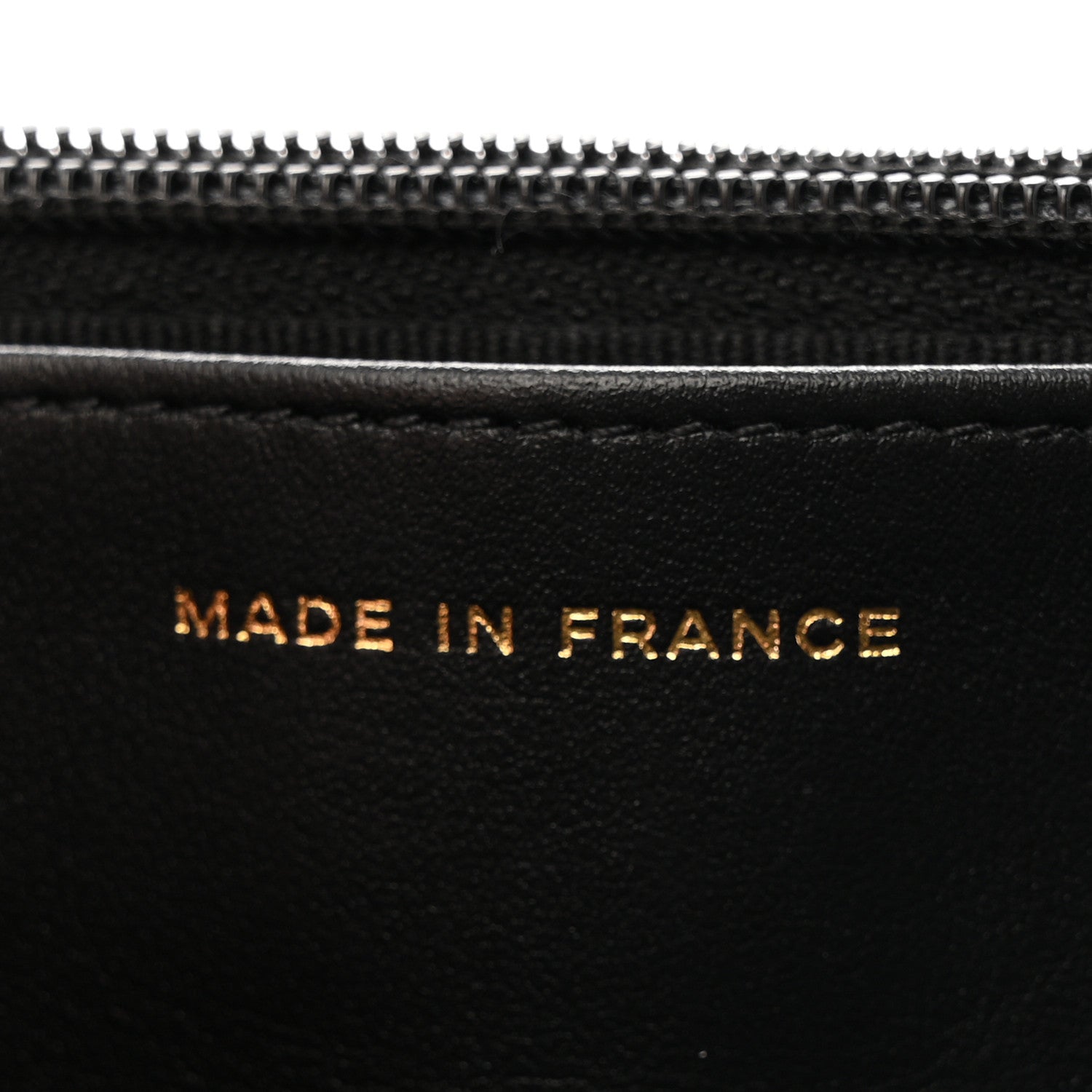 Caviar Quilted Textured CC Wallet On Chain WOC Black