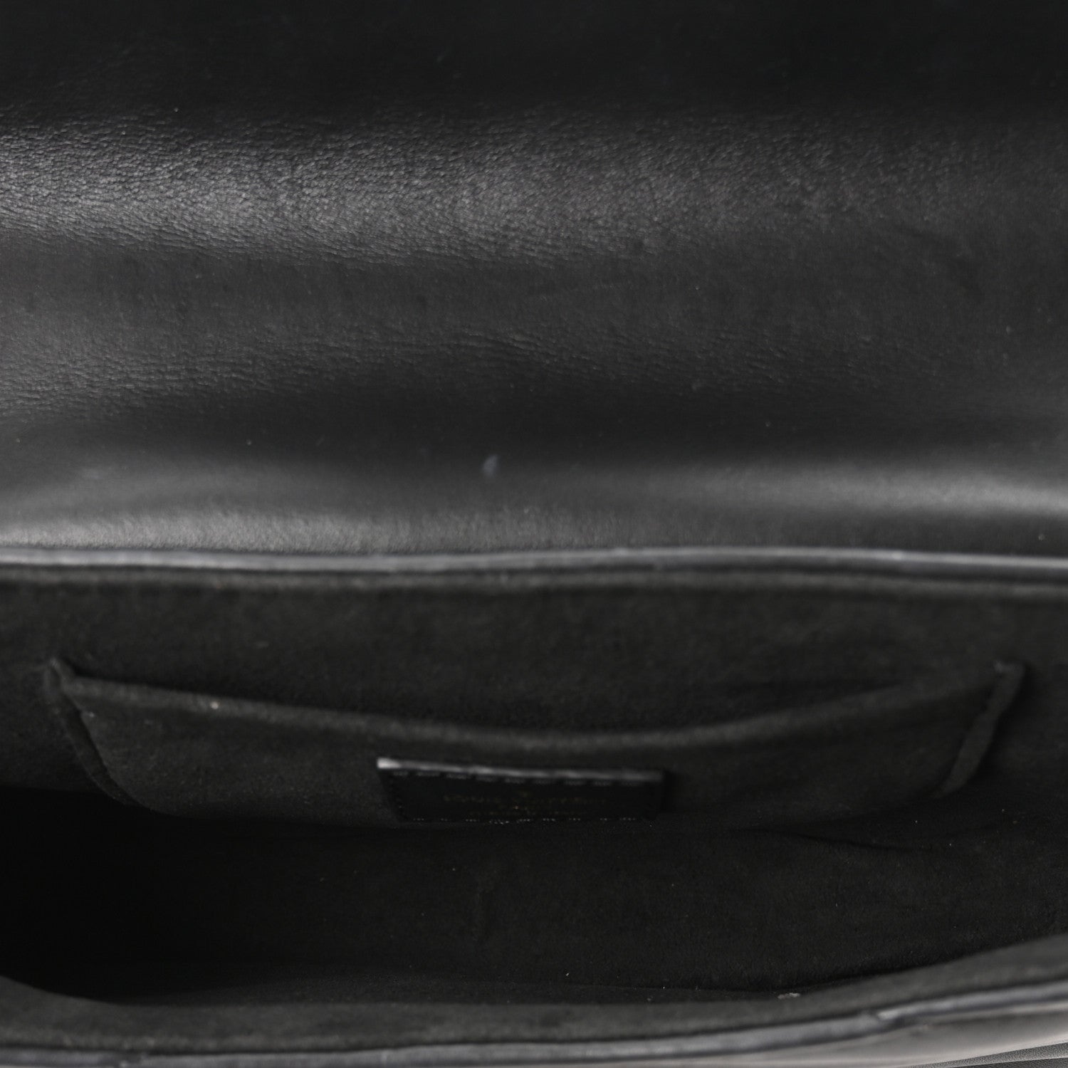 Calfskin New Wave Chain PM Black