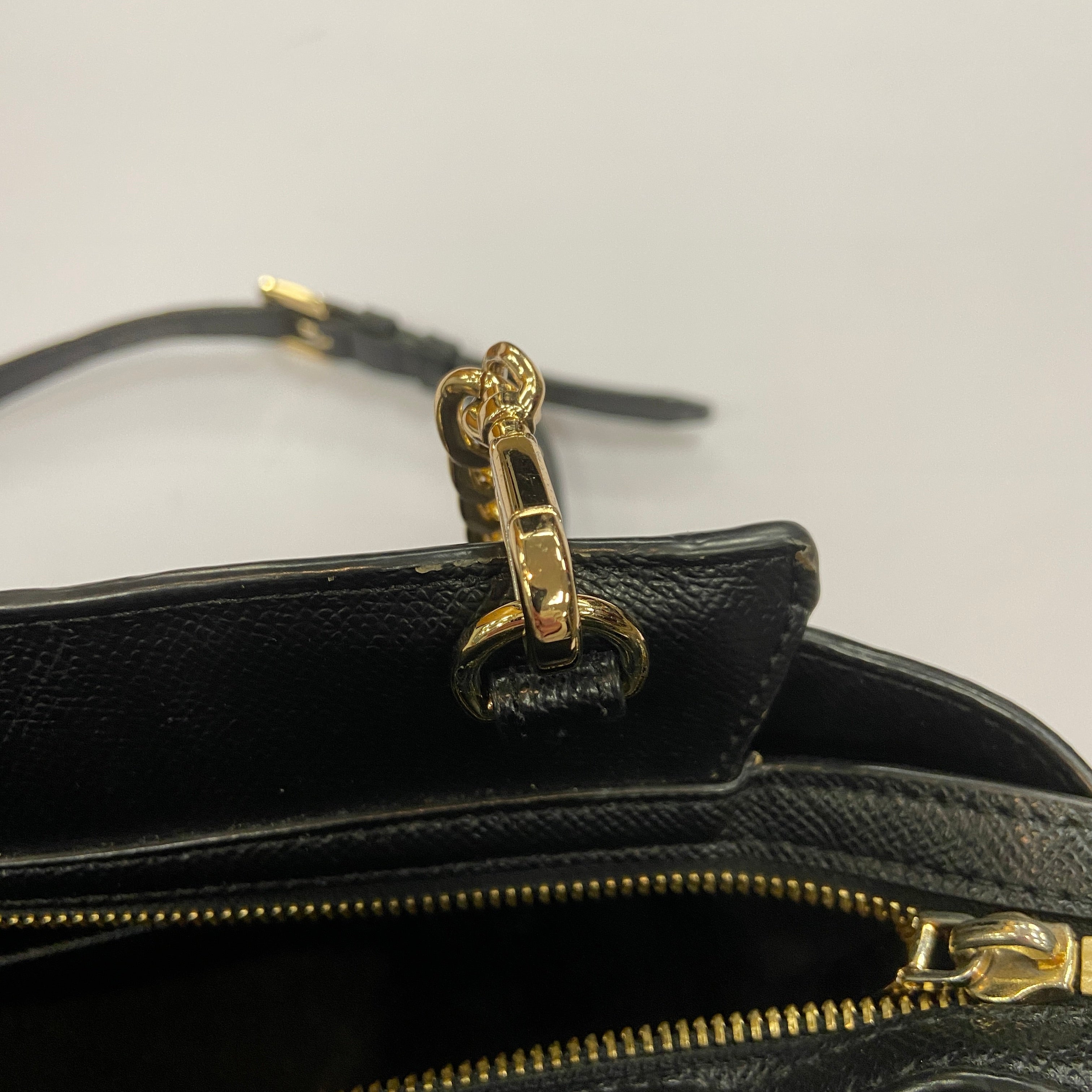Crossbody Designer By Michael By Michael Kors, Size: Large