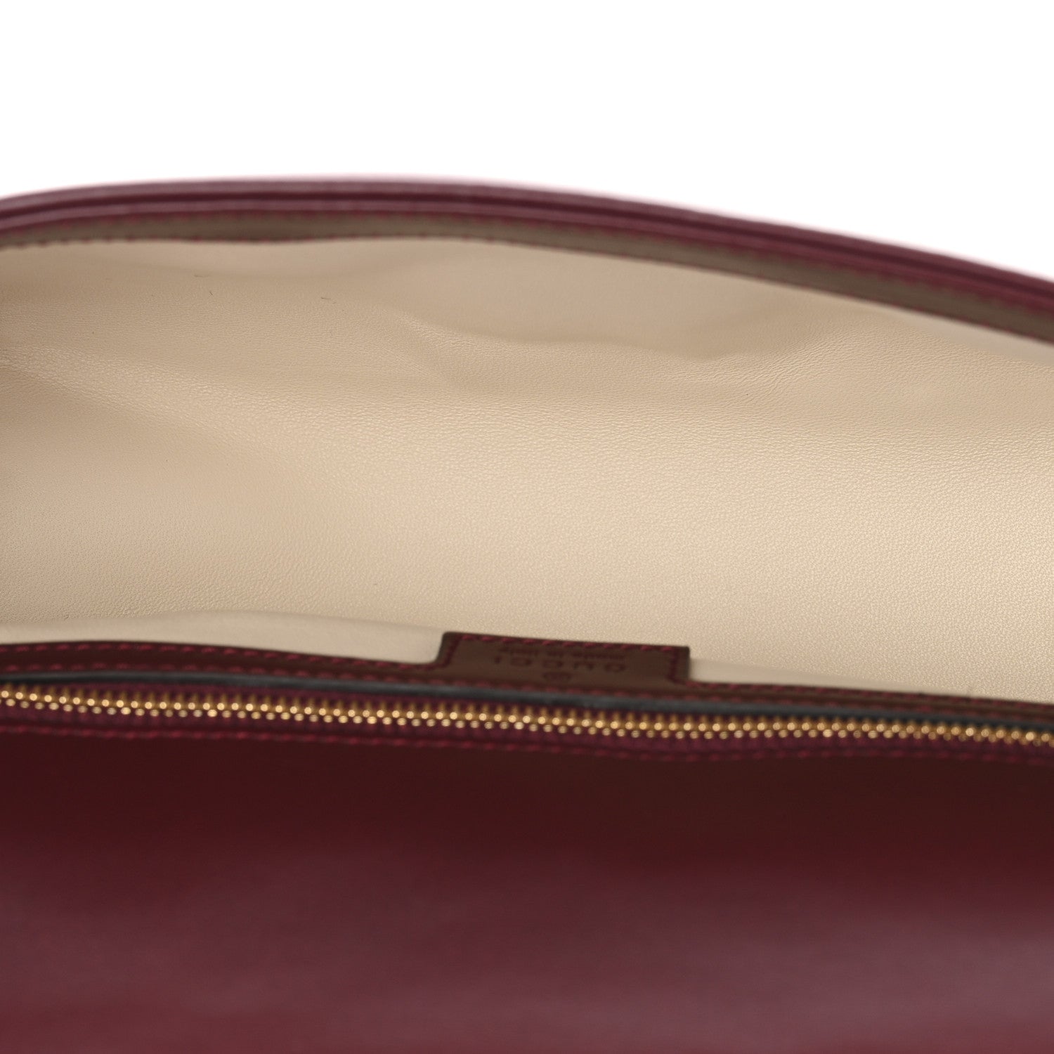 Calfskin Matelasse Medium GG Marmont Shoulder Bag Ancora Red