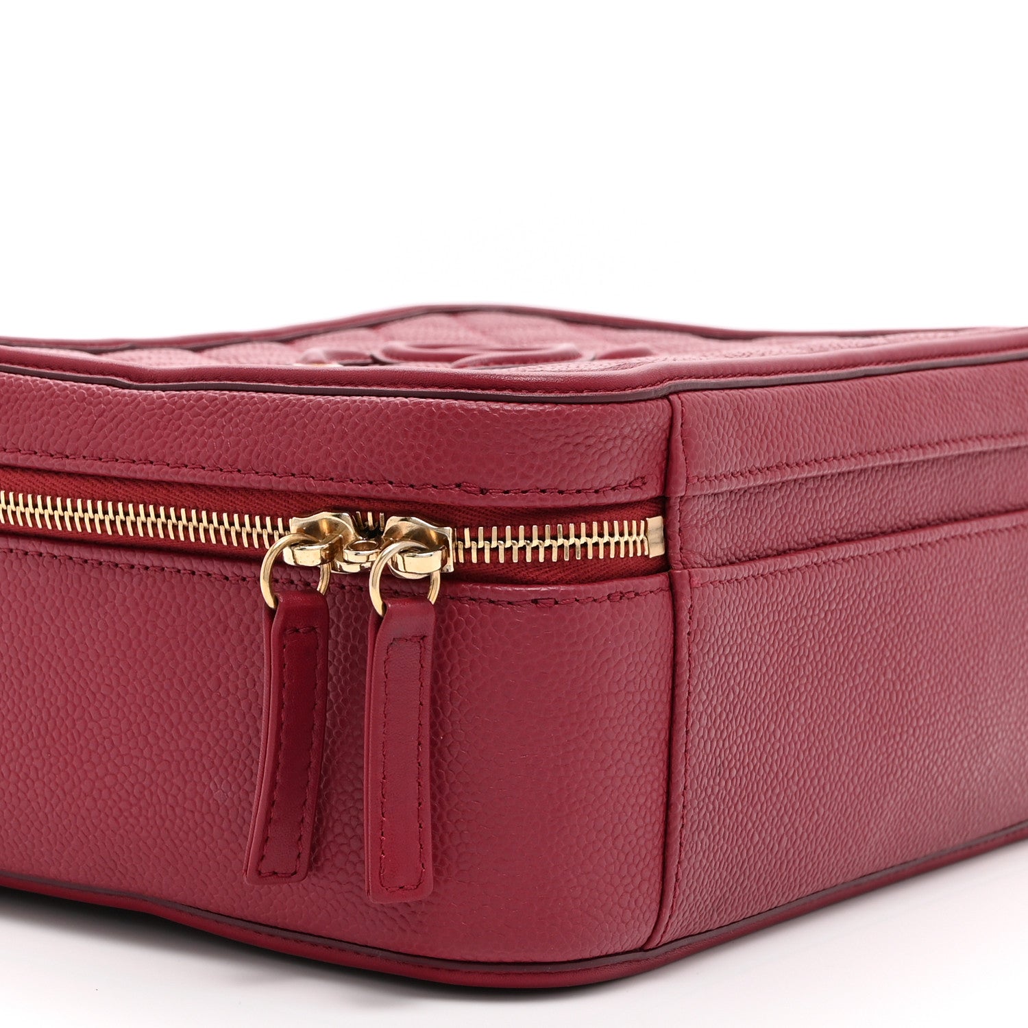 Caviar Quilted Large CC Filigree Vanity Case Burgundy