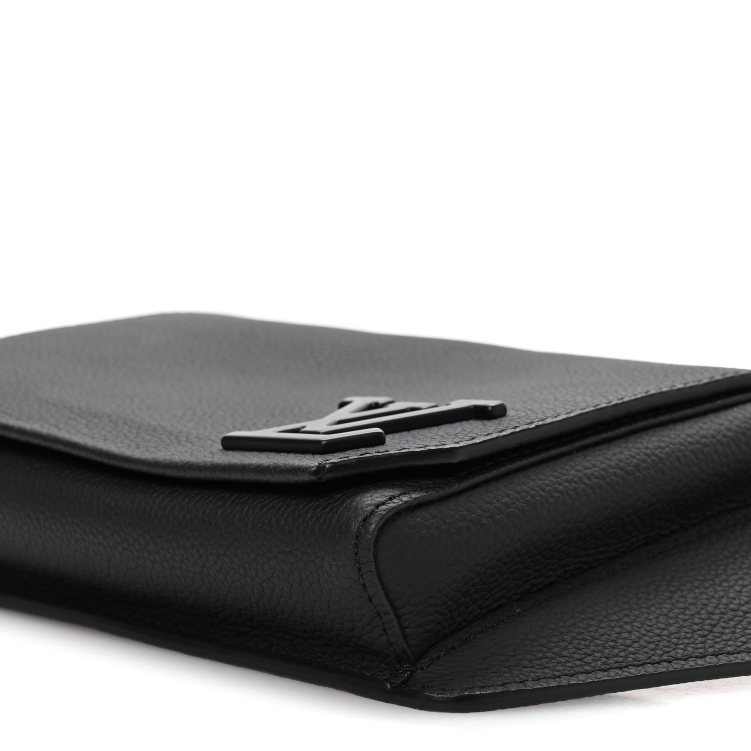 Grained Calfskin Aerogram Takeoff Sling Black