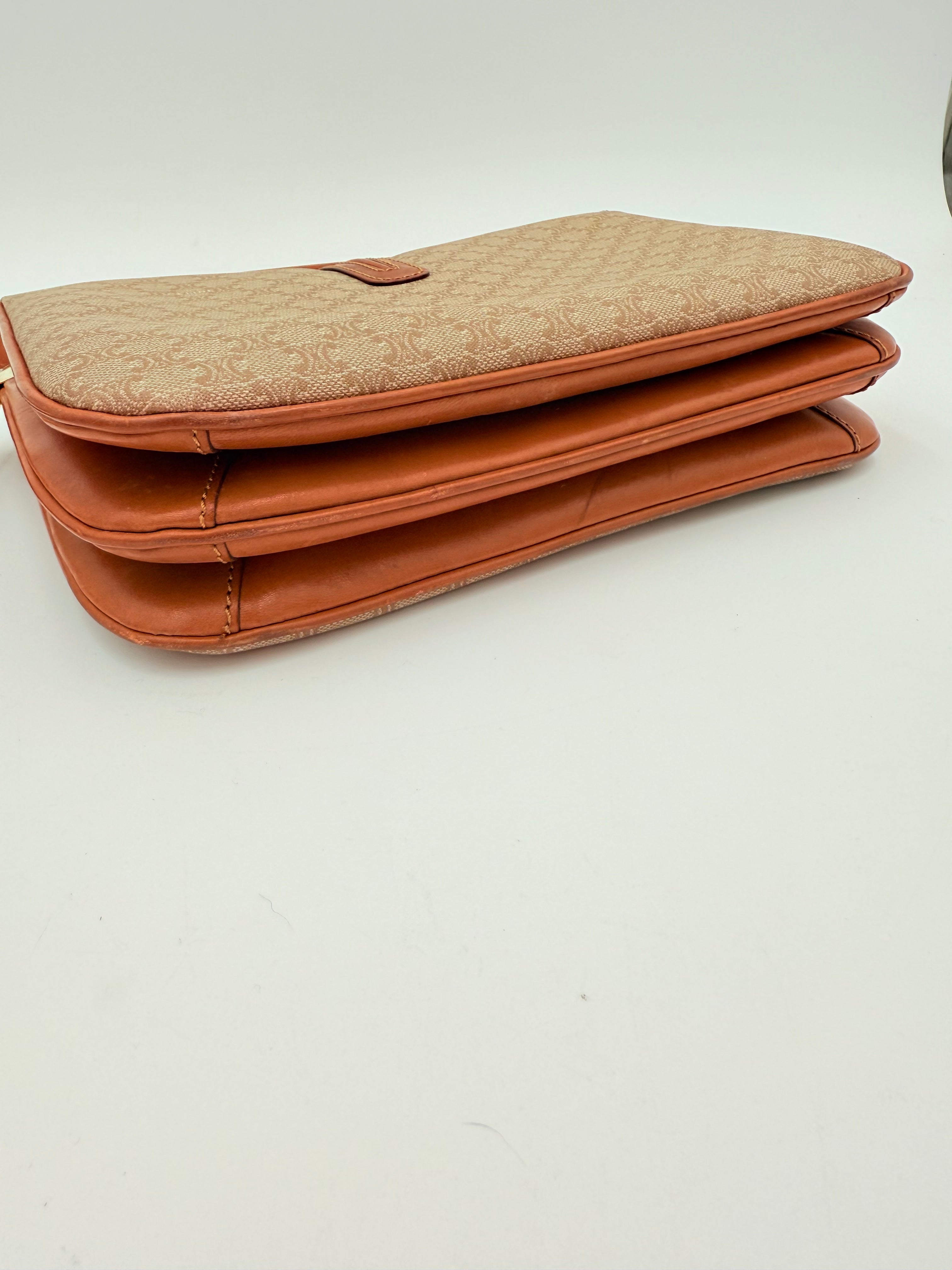 Crossbody Luxury Designer By Celine, Size: Medium