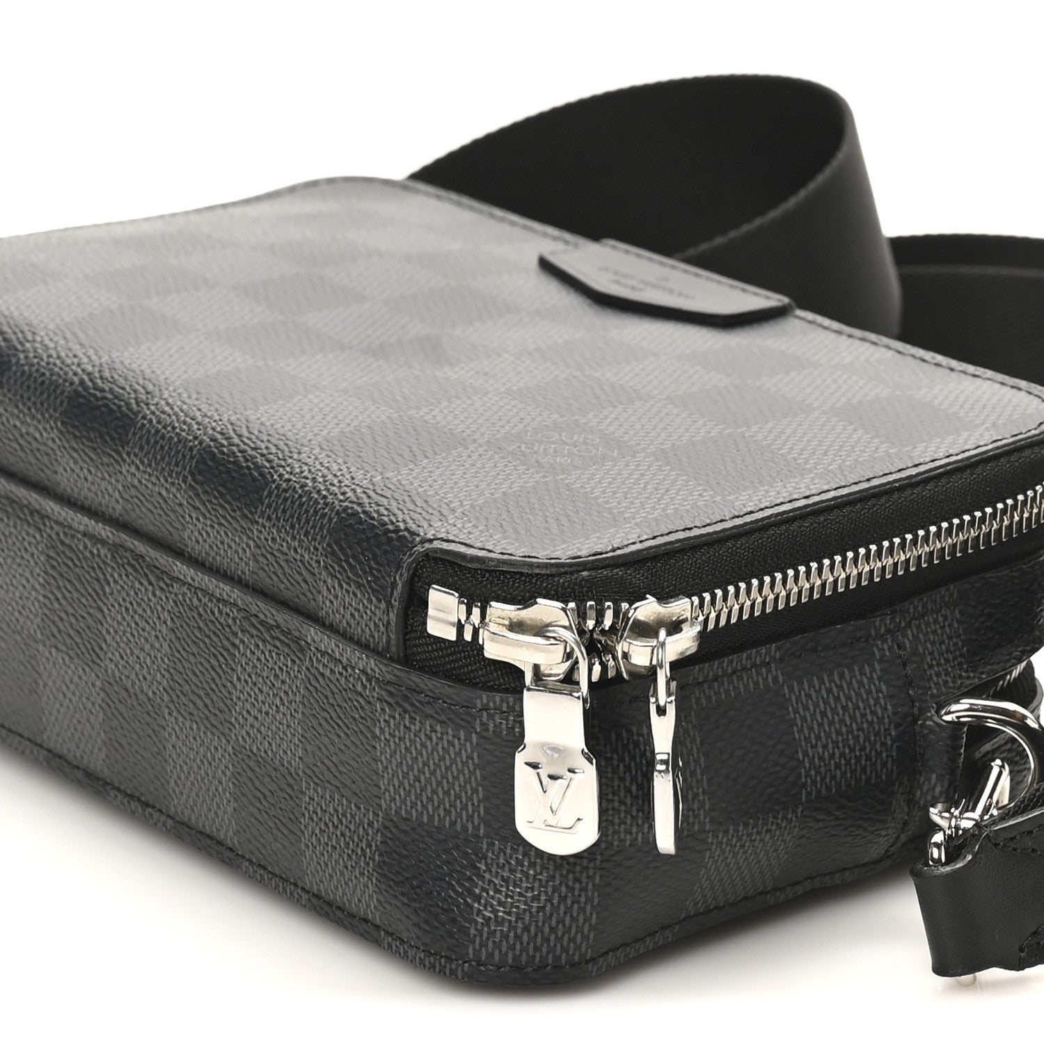 Damier Graphite Alpha Wearable Wallet