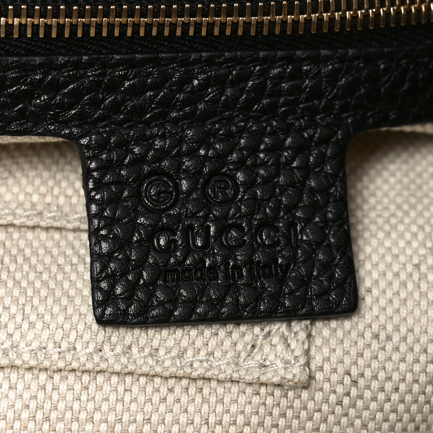 Pebbled Calfskin Large Soho Hobo Black