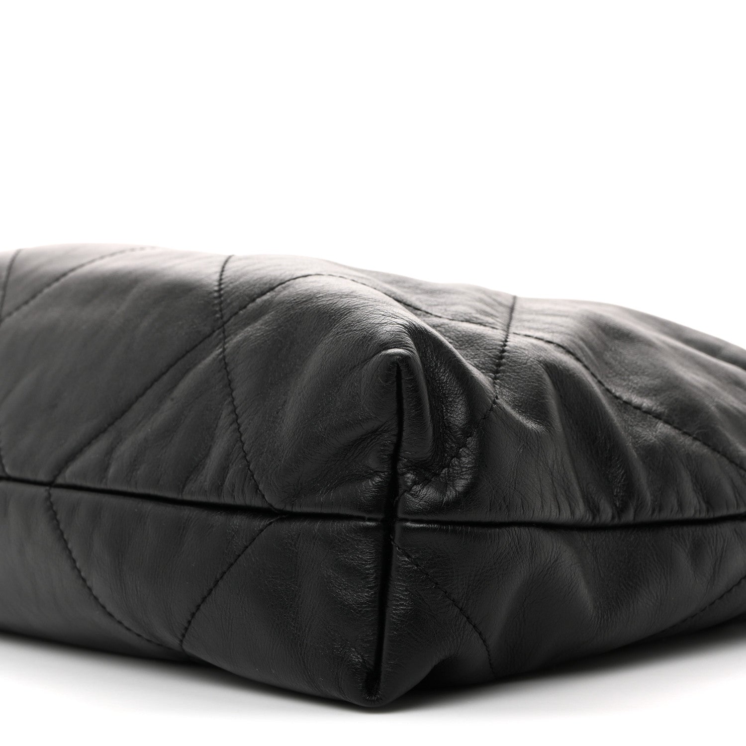 Shiny Calfskin Quilted Chanel 22 Black