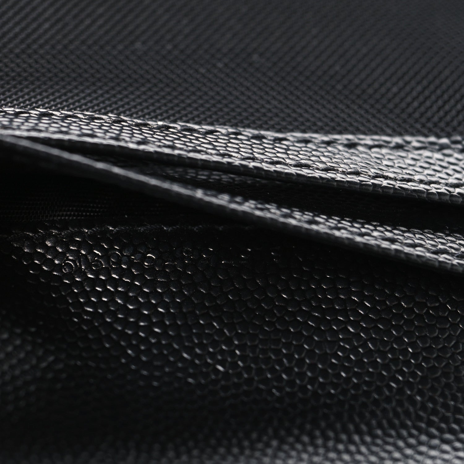 Grain De Poudre Matelasse Chevron Monogram Zipped Card Case Black