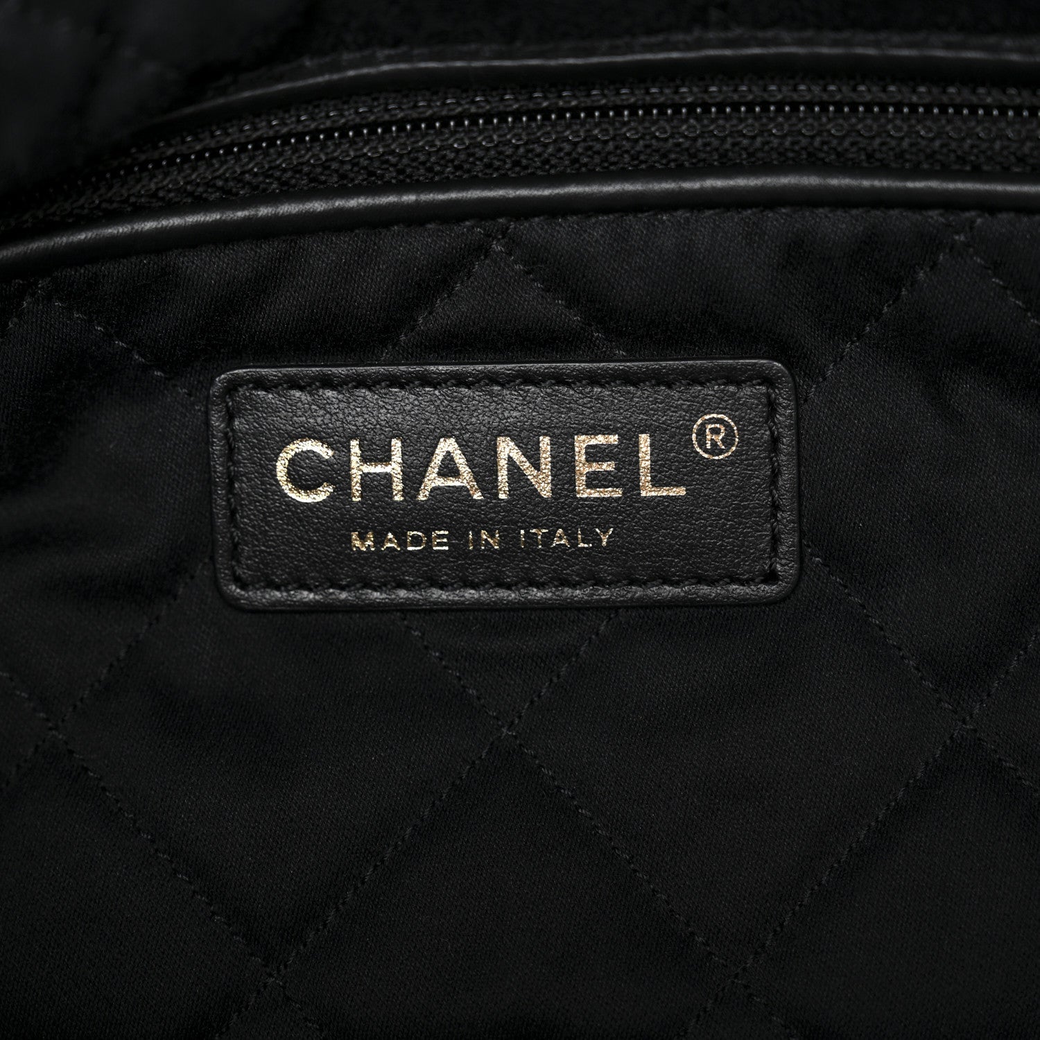 Shiny Calfskin Quilted Small Chanel 22 Black