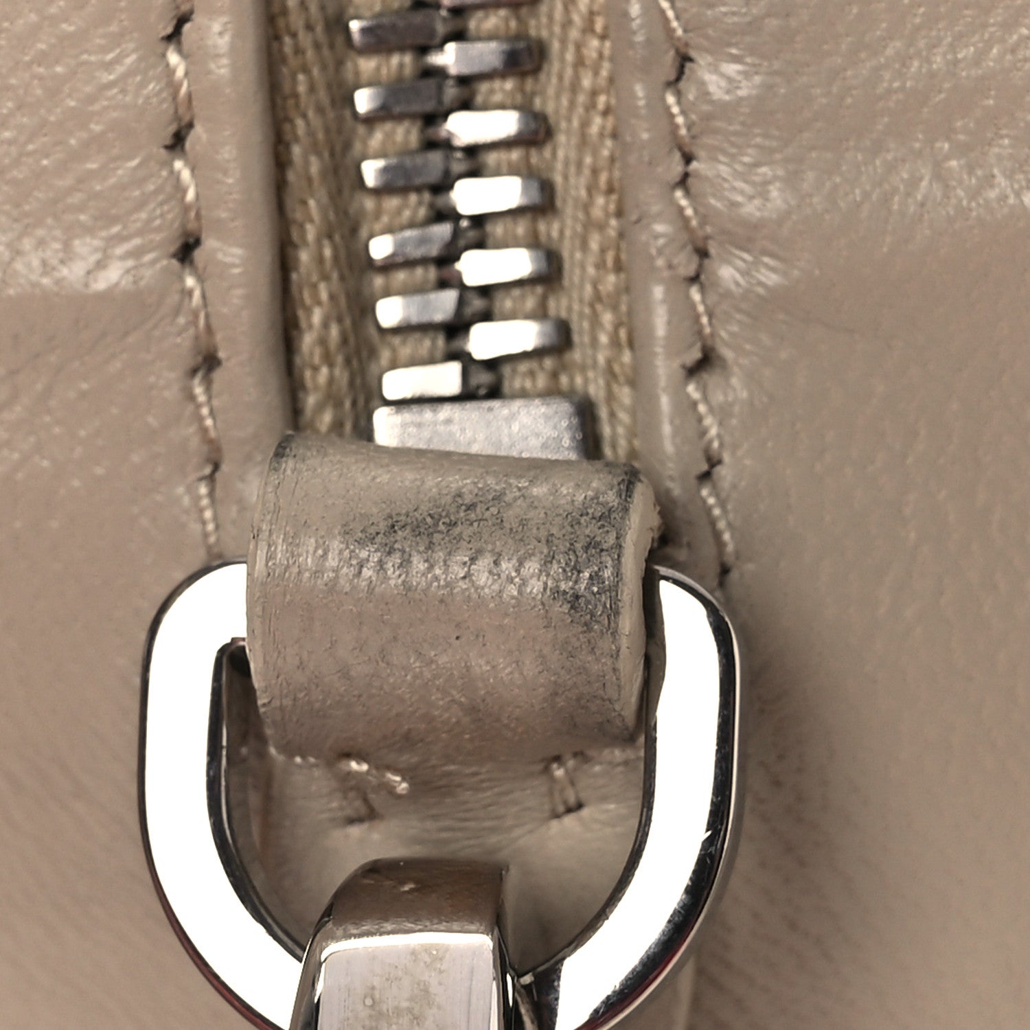 Nappa Antique Multi-Pocket Shoulder Bag Deserto