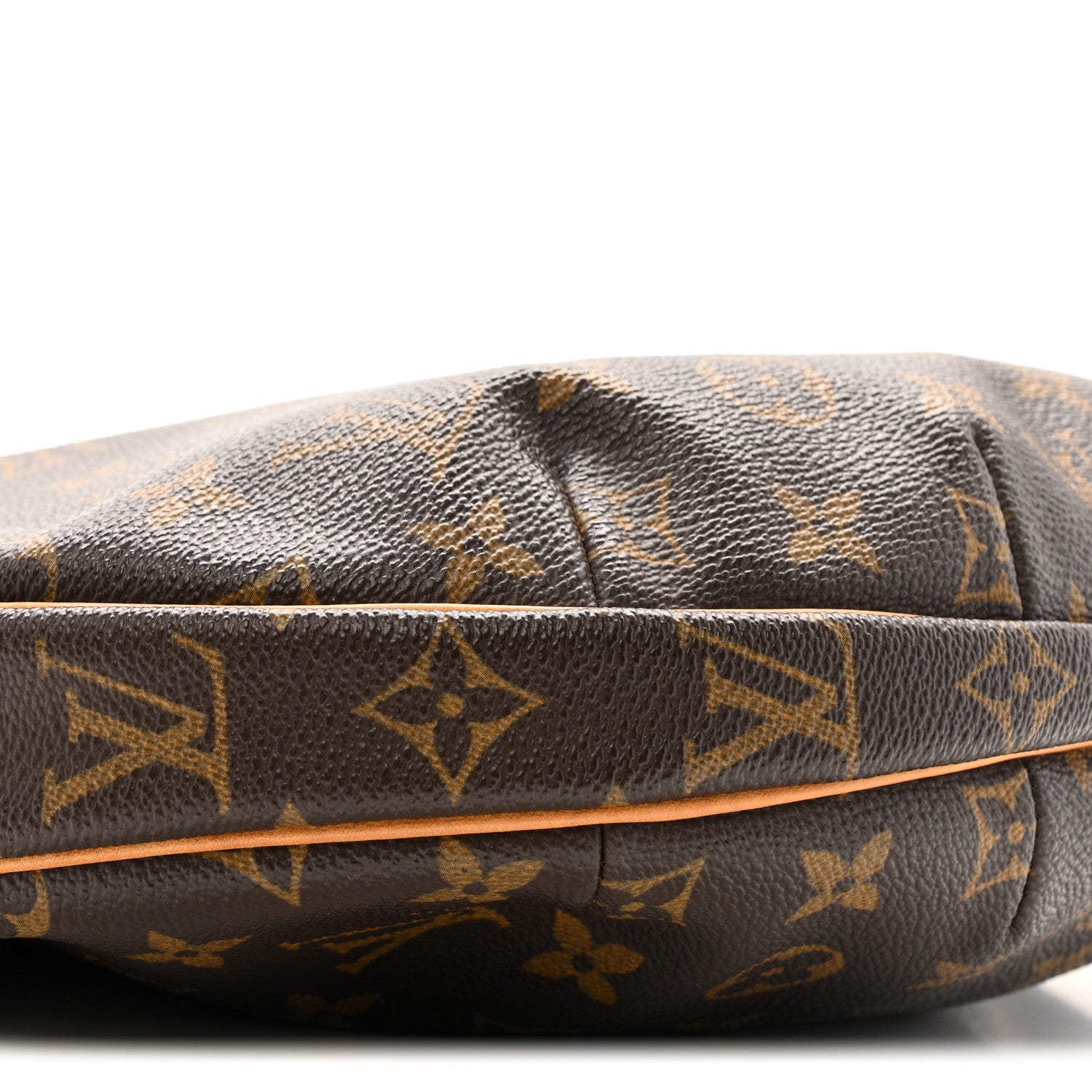 Monogram Croissant MM