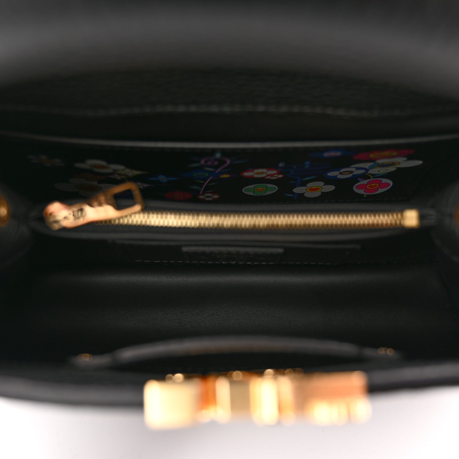 LV X TM Taurillon Superflat Capucines BB Black